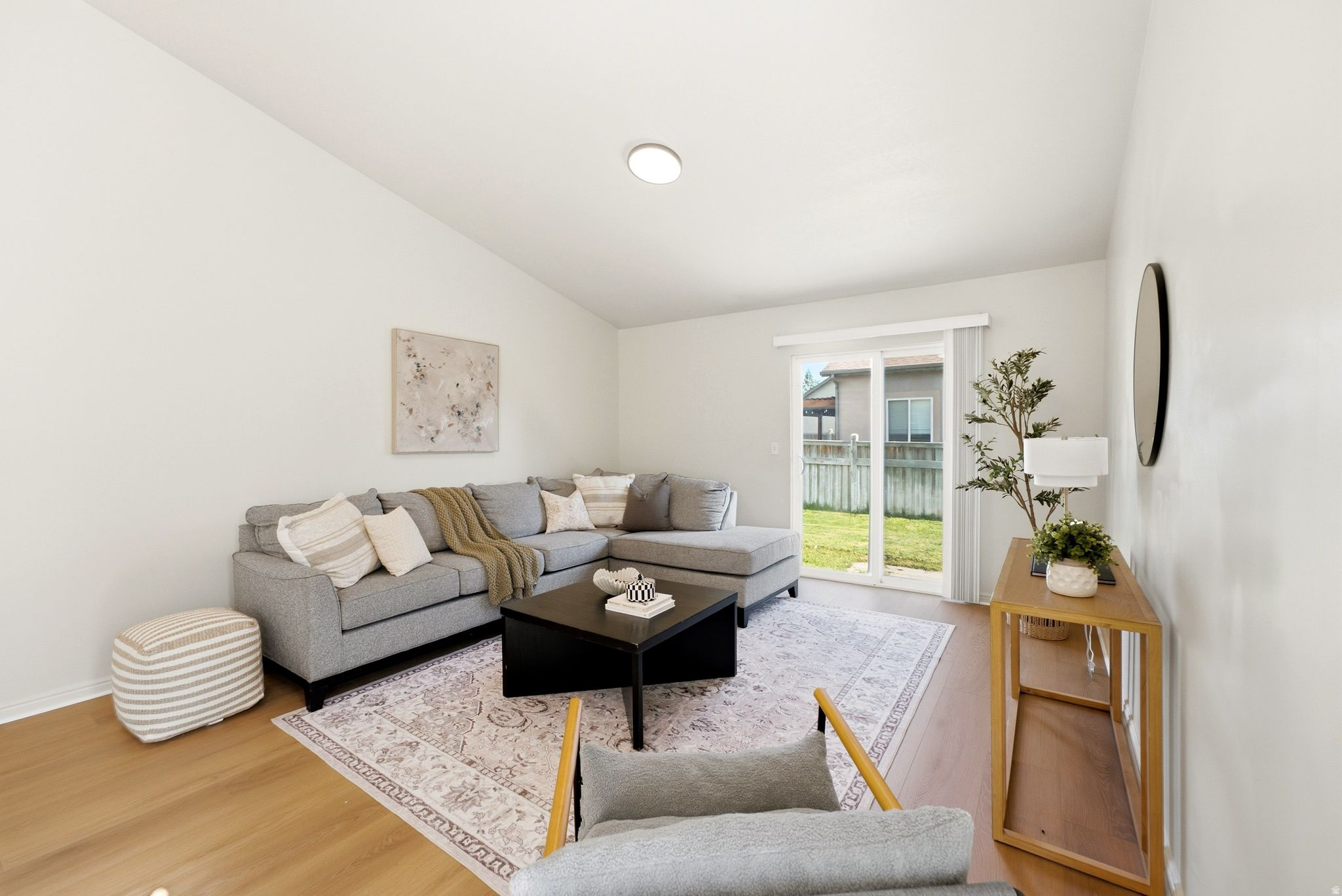 EAGLES GATE - Residential