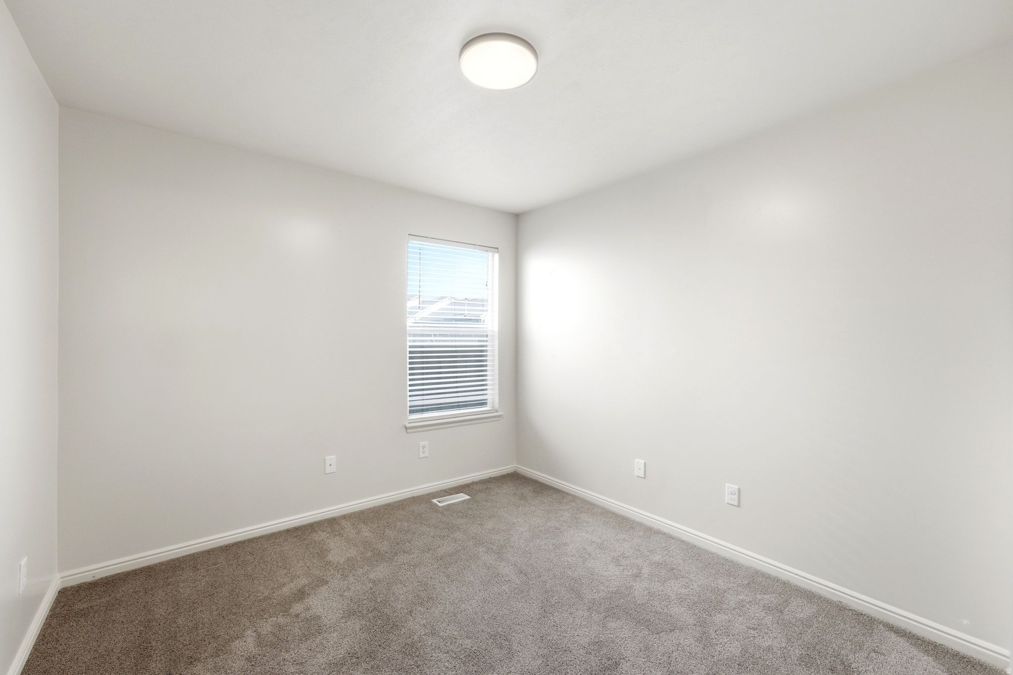 EAGLES GATE - Residential