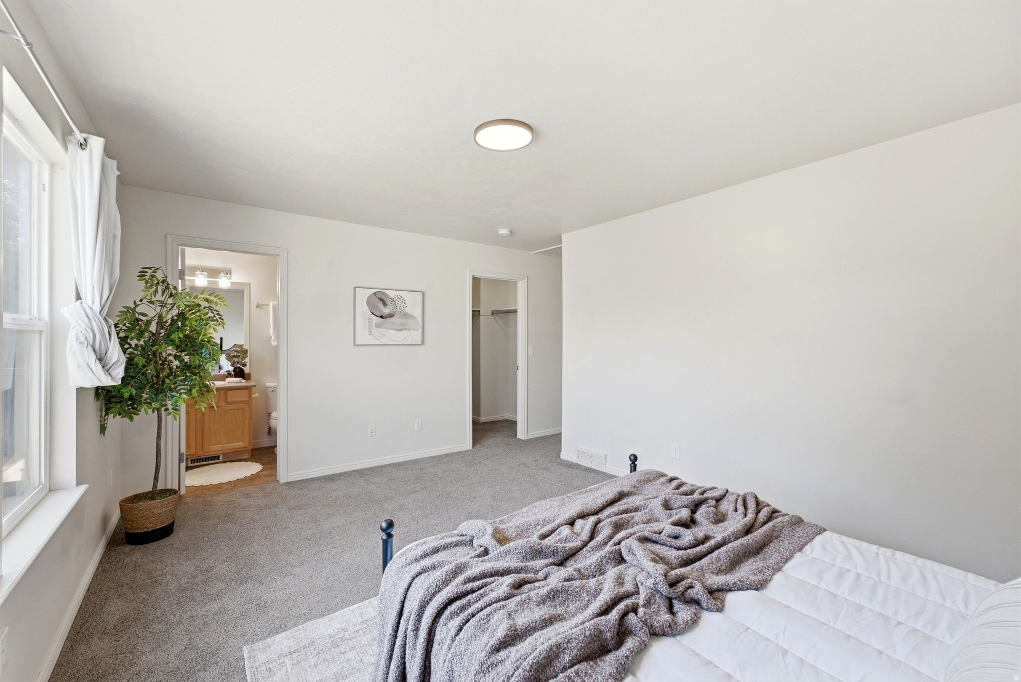 EAGLES GATE - Residential