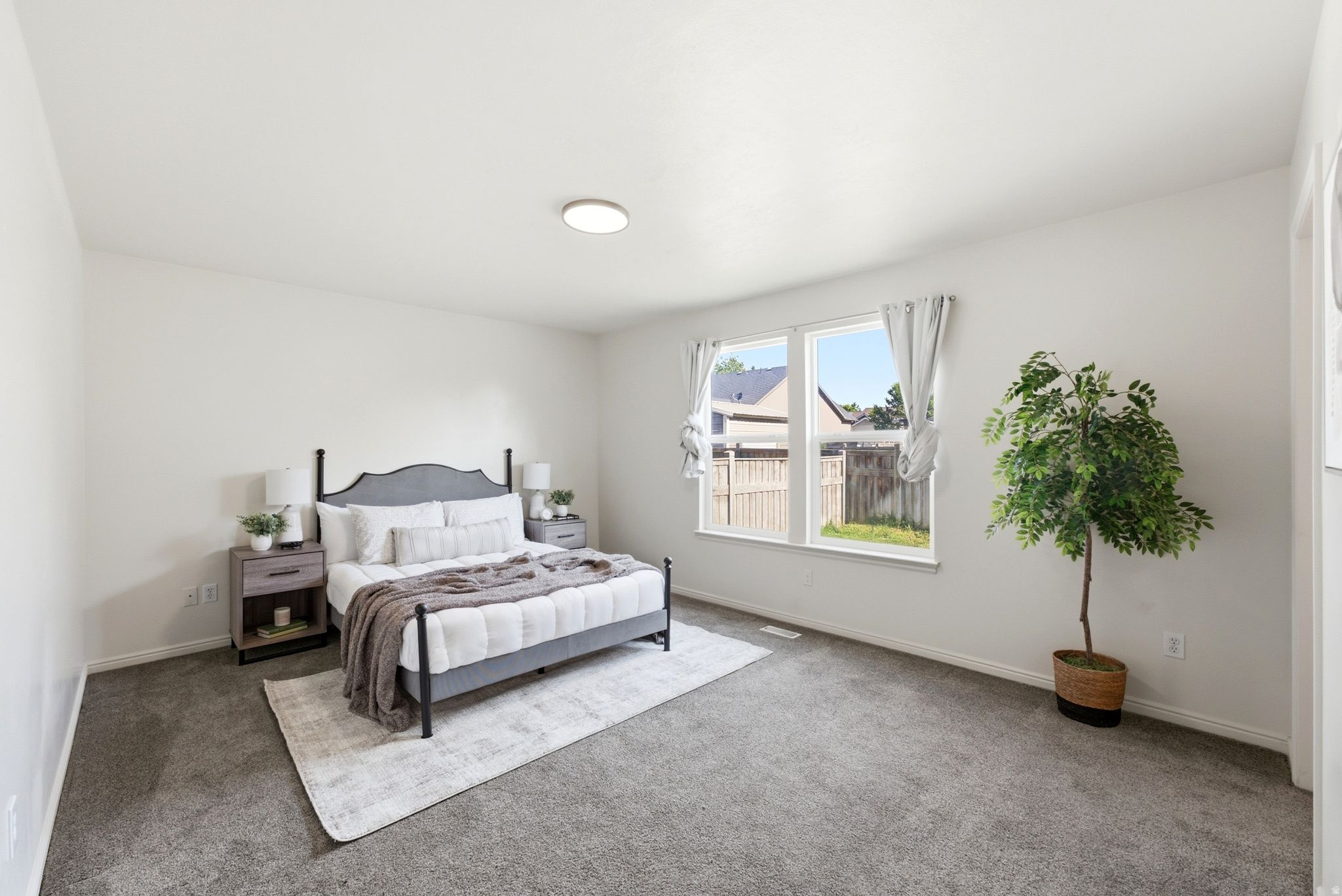 EAGLES GATE - Residential