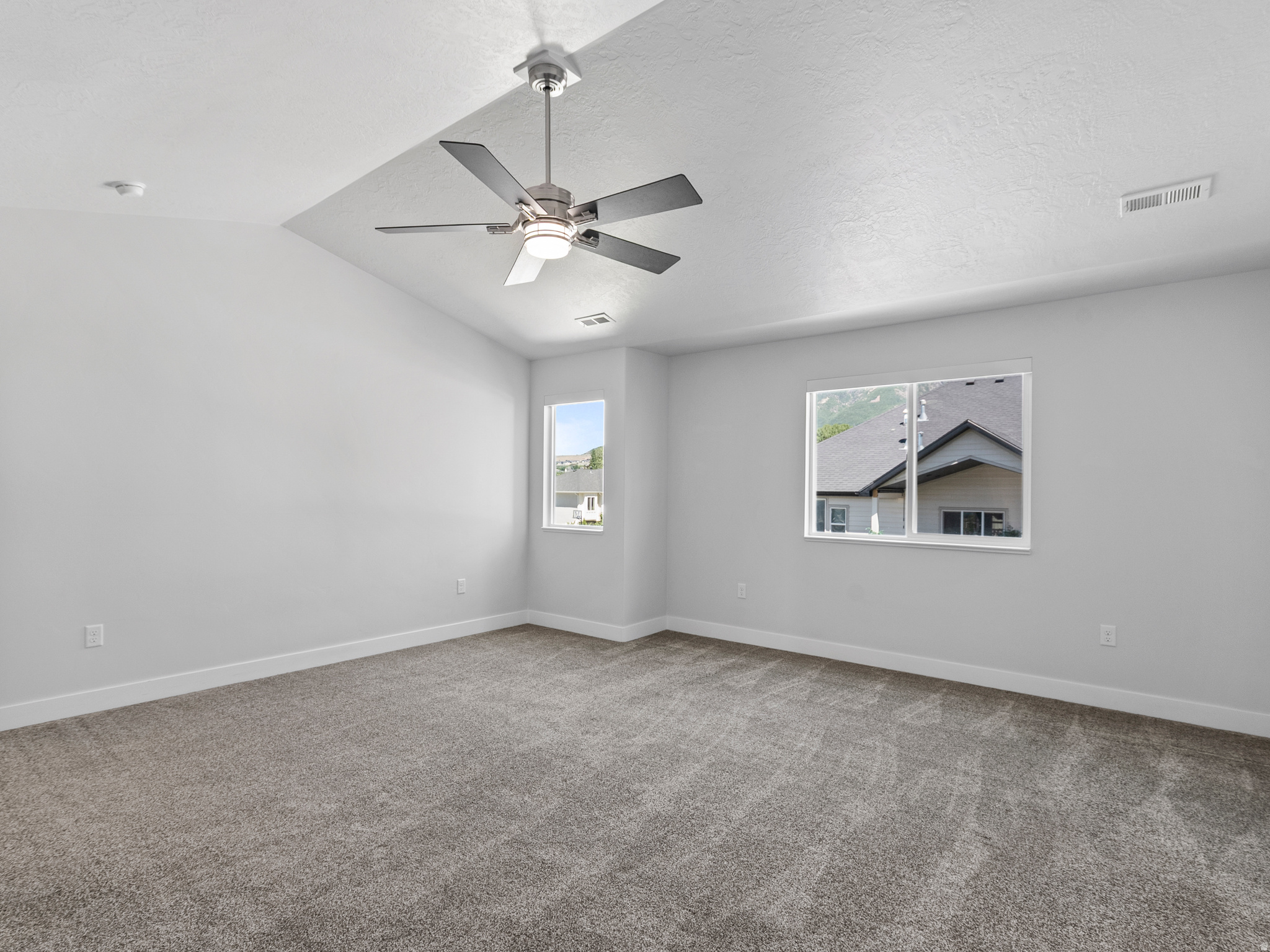 HALL TREE - Residential
