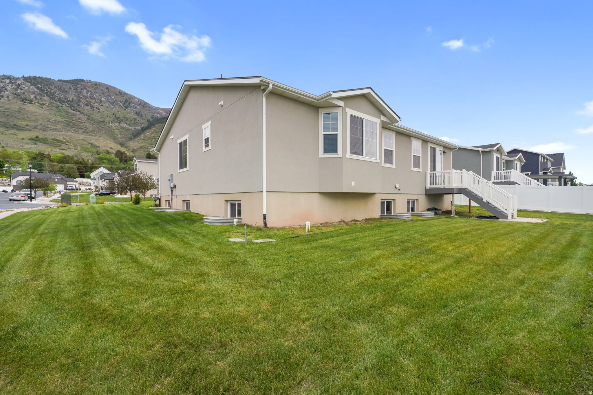 WARD FARMS 210 - Residential