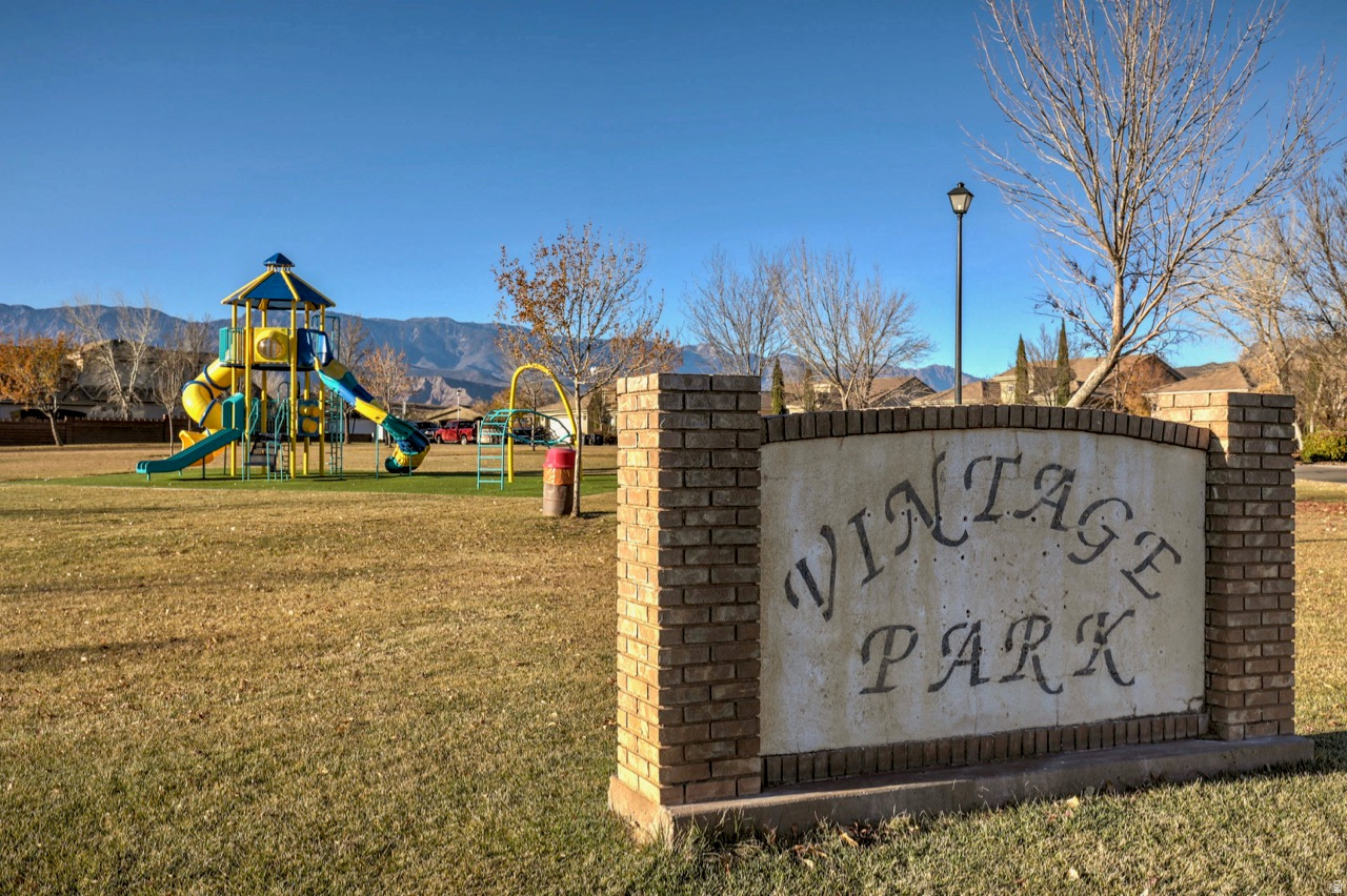 VINTAGE PARK MESA - Residential