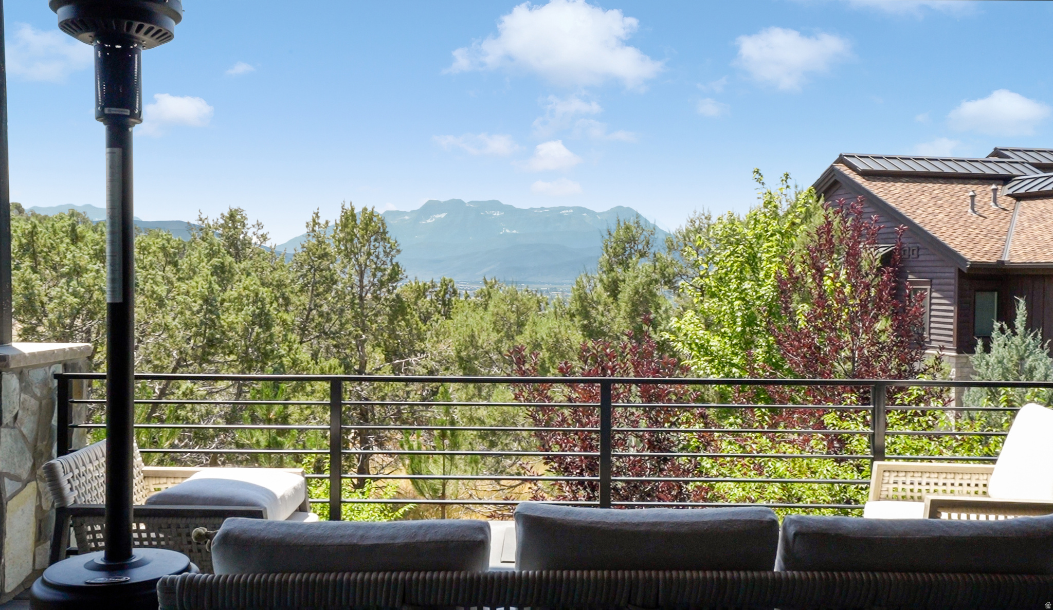RED LEDGES - Residential
