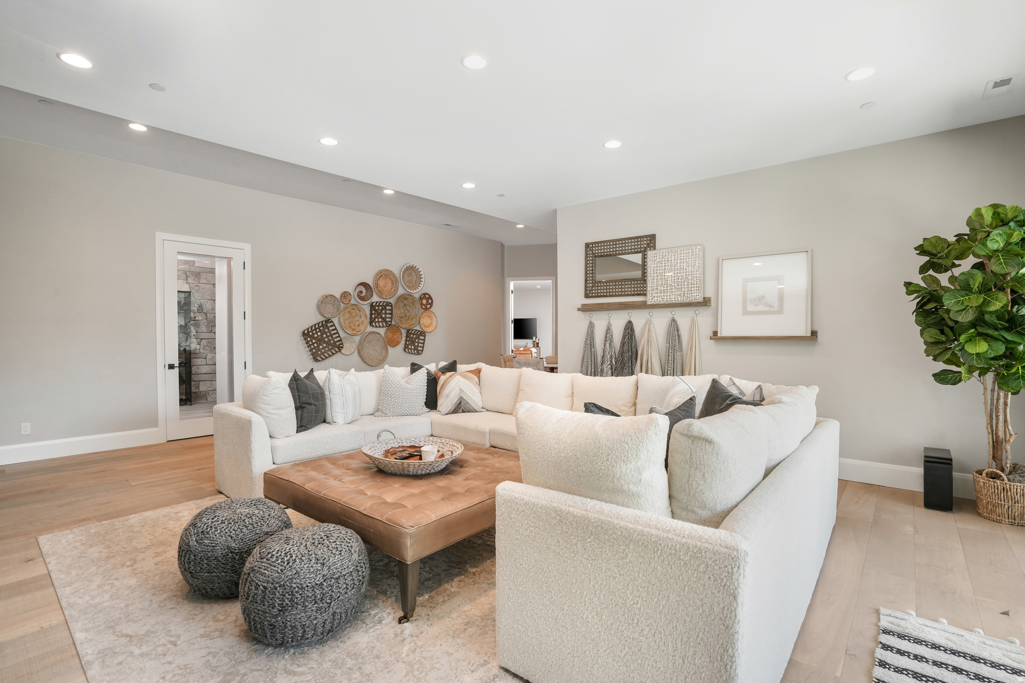 RED LEDGES - Residential
