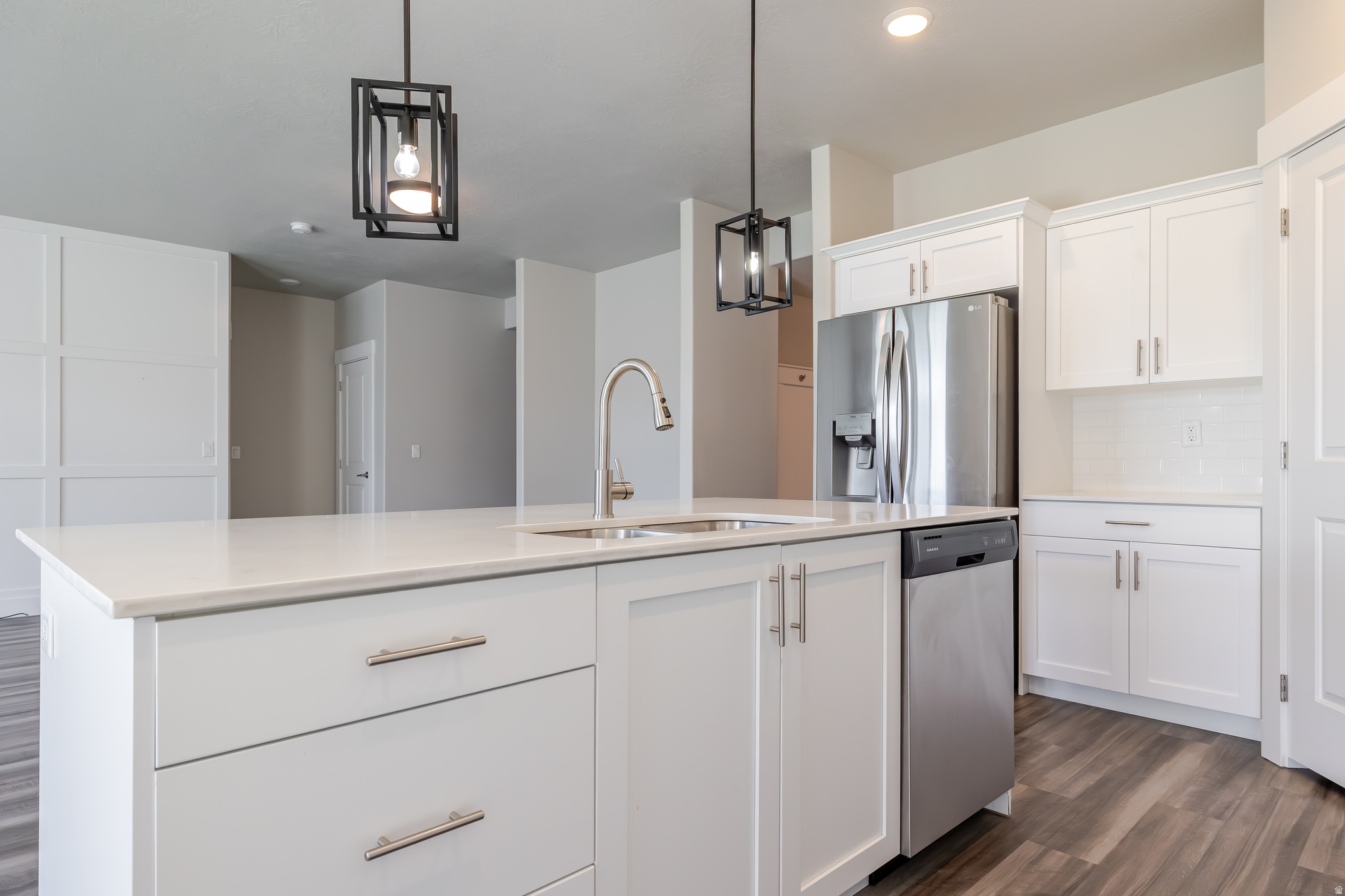 LAKEVIEW - Residential