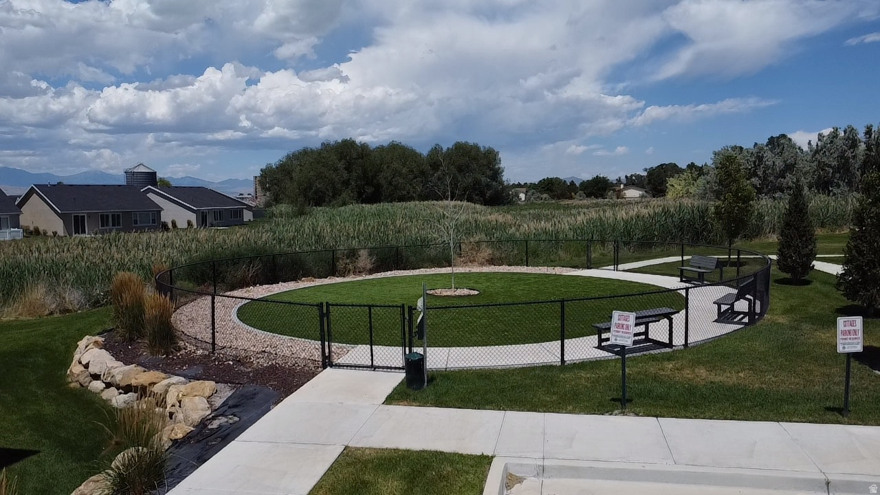 LAKEVIEW - Residential