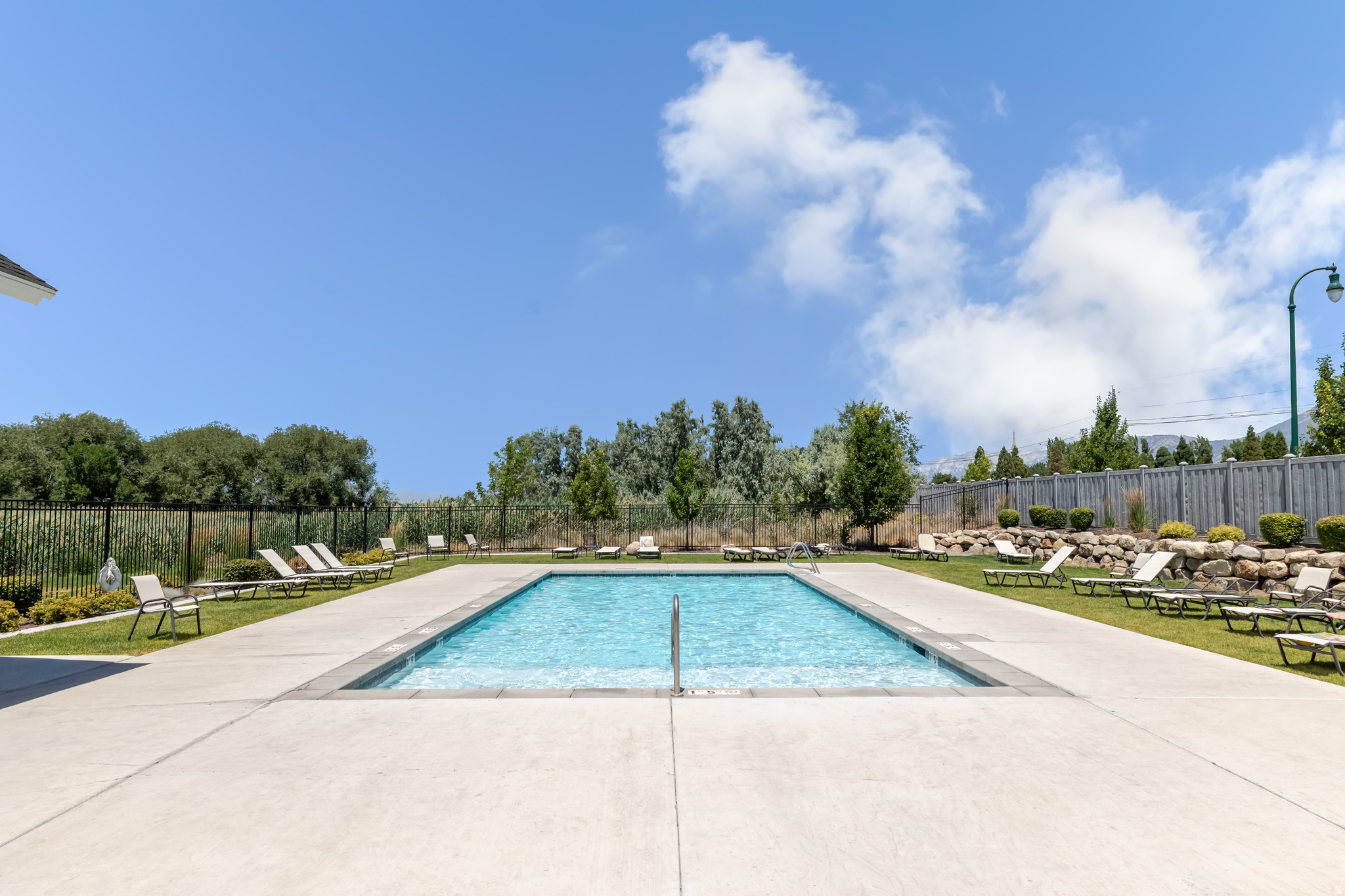 LAKEVIEW - Residential