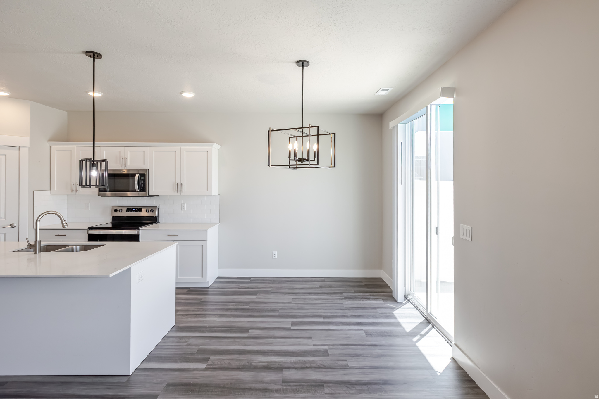 LAKEVIEW - Residential