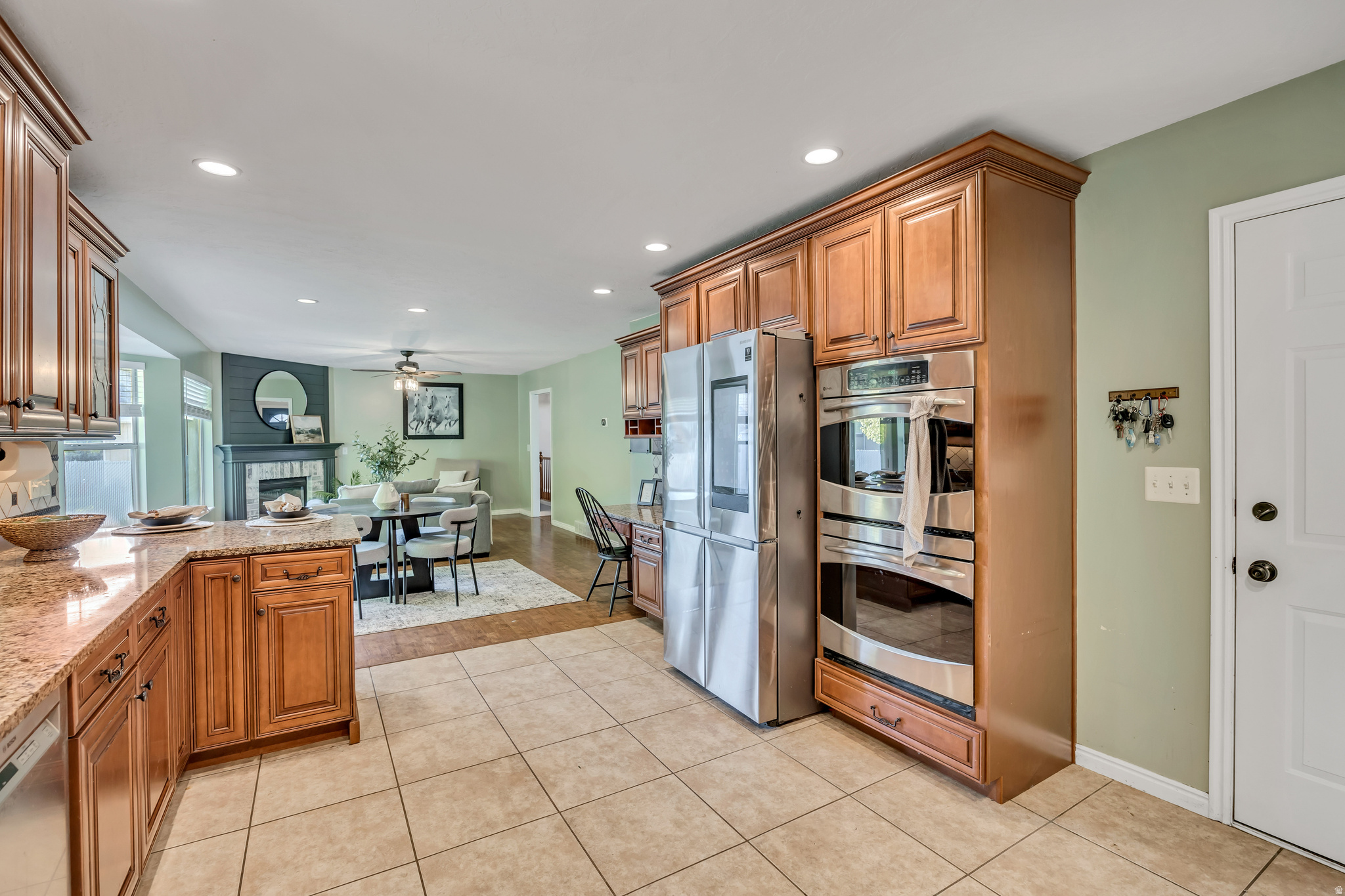 MEADOWLANDS - Residential