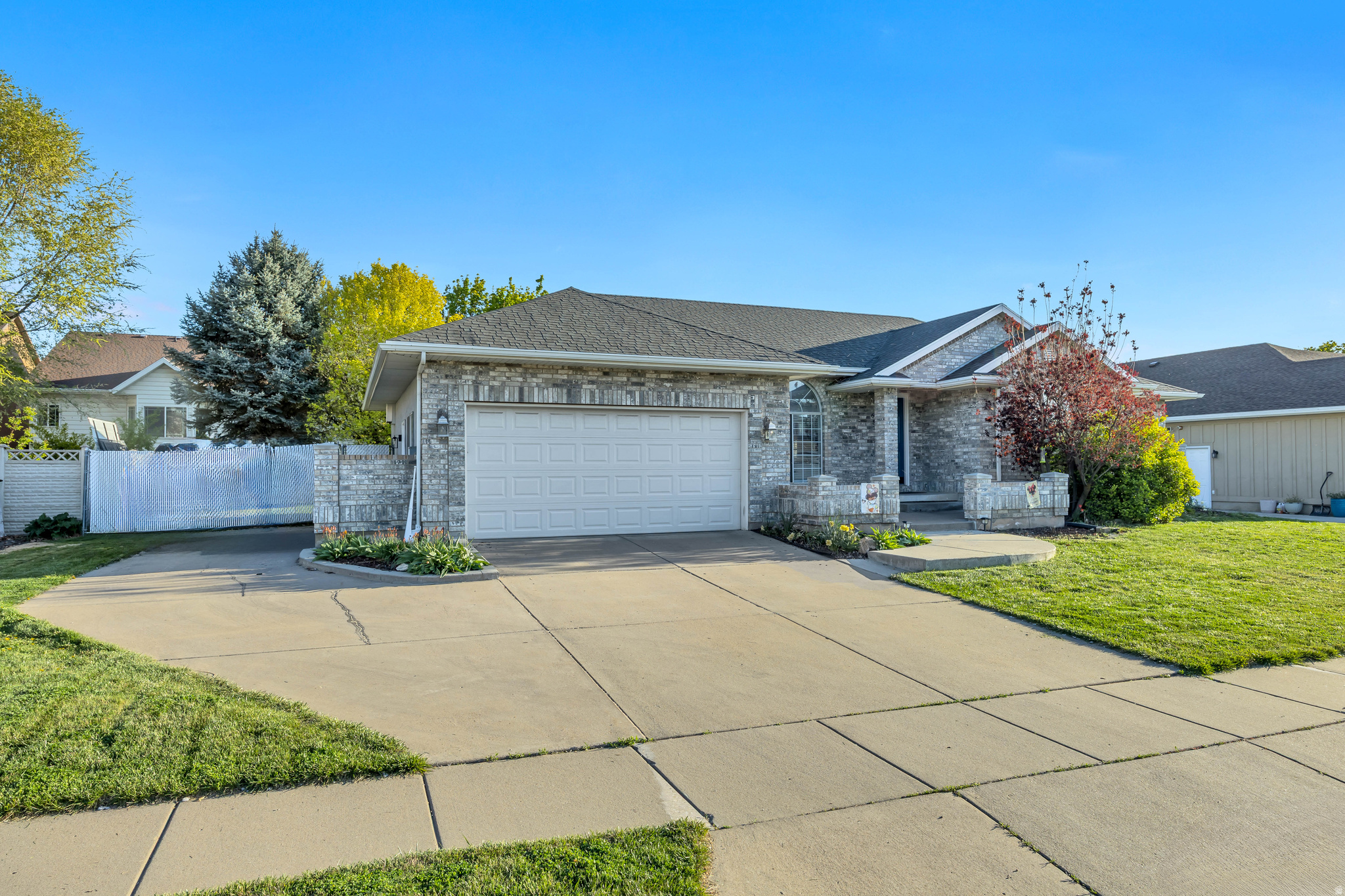 MEADOWLANDS - Residential