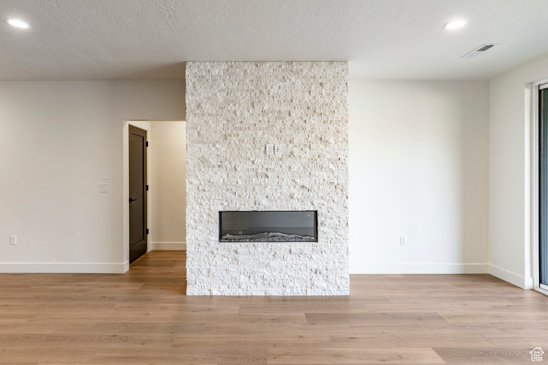 LAKEVIEW ESTATES - Residential