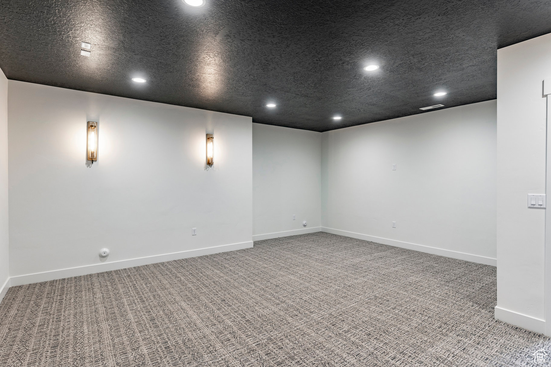 LAKEVIEW ESTATES - Residential