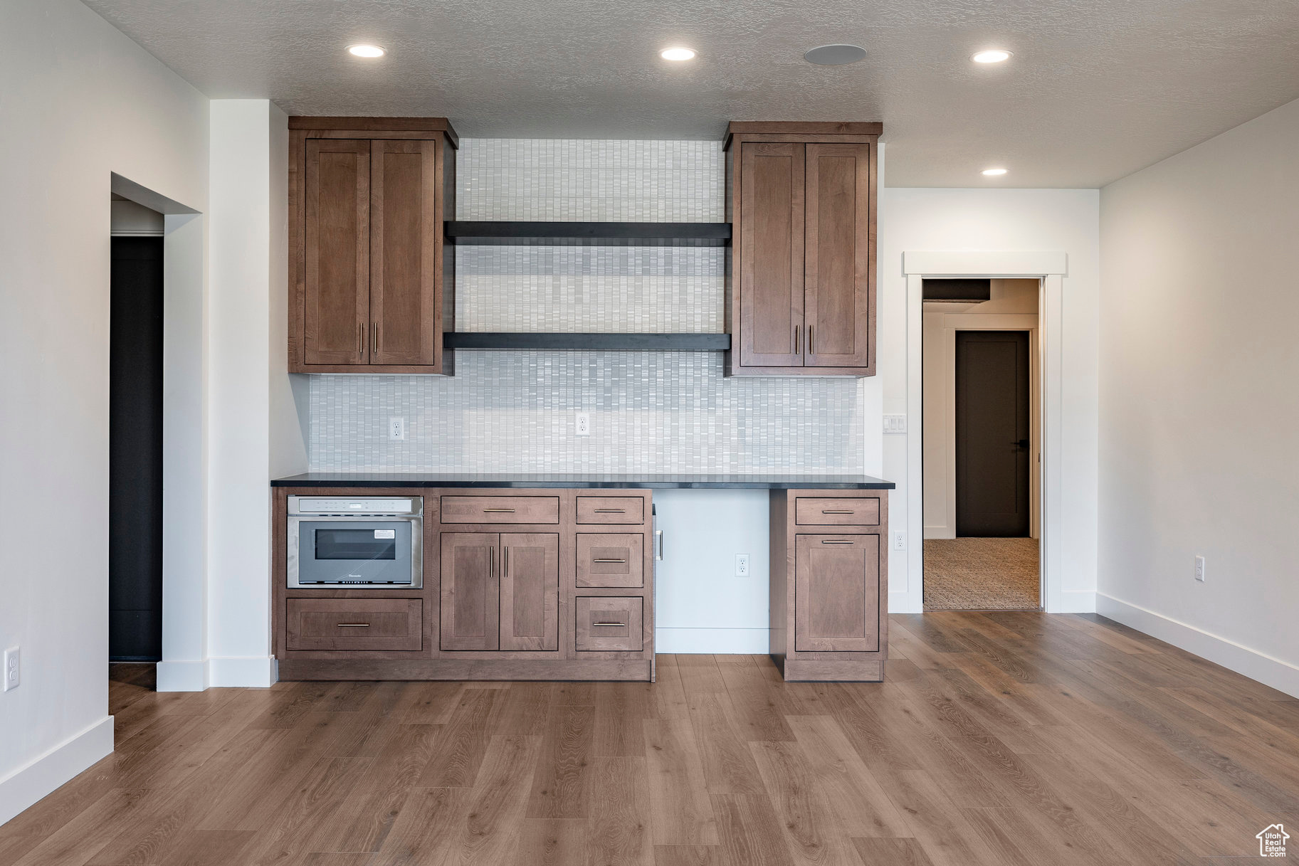 LAKEVIEW ESTATES - Residential