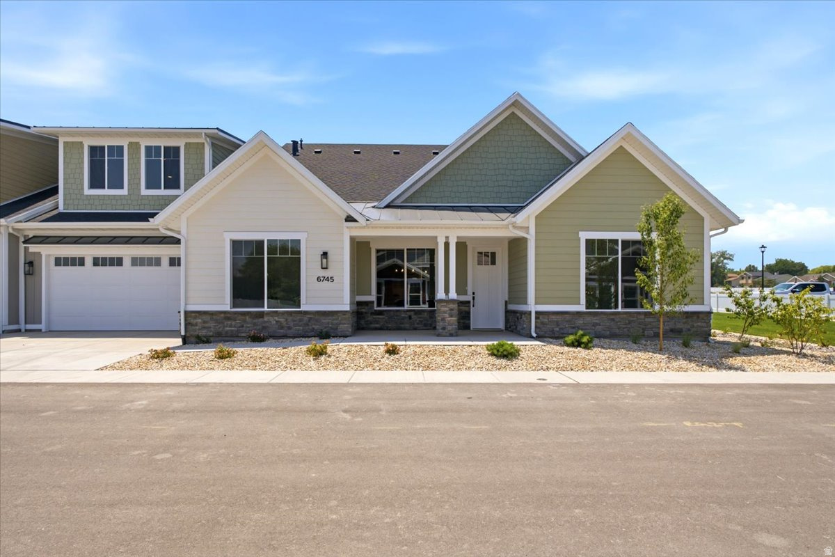 THE COTTAGES AT PEARCE FARM - Residential