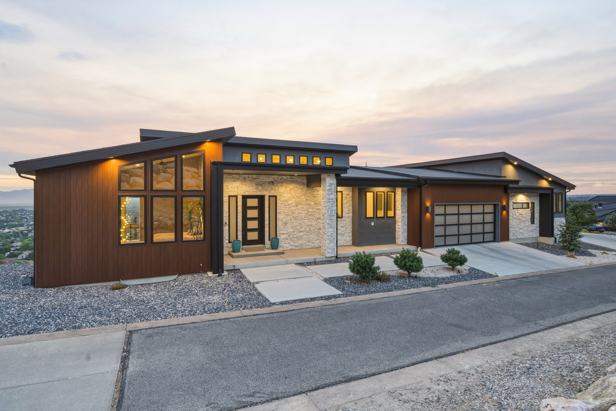 DEER CREST AT HIDDEN SPRINGS - Residential
