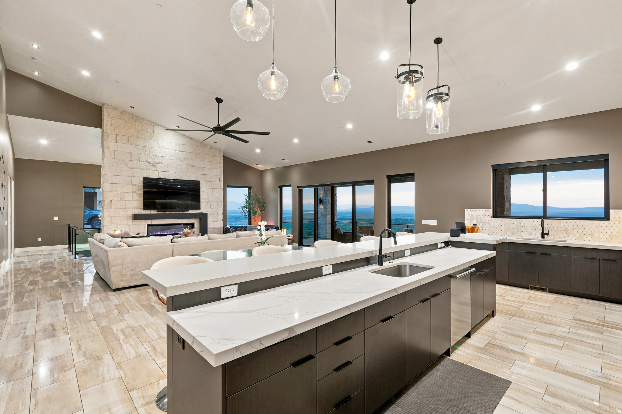 DEER CREST AT HIDDEN SPRINGS - Residential