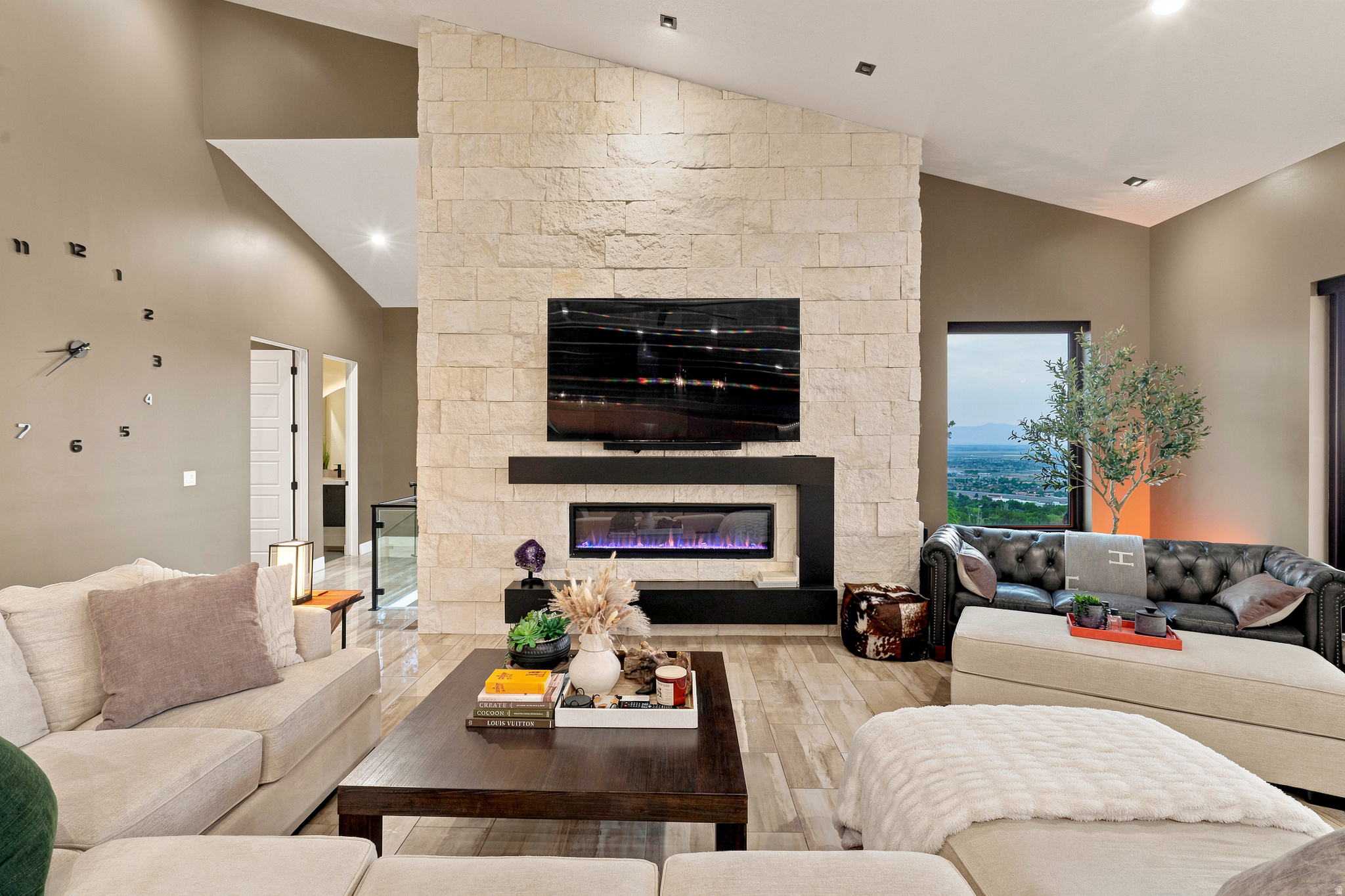 DEER CREST AT HIDDEN SPRINGS - Residential