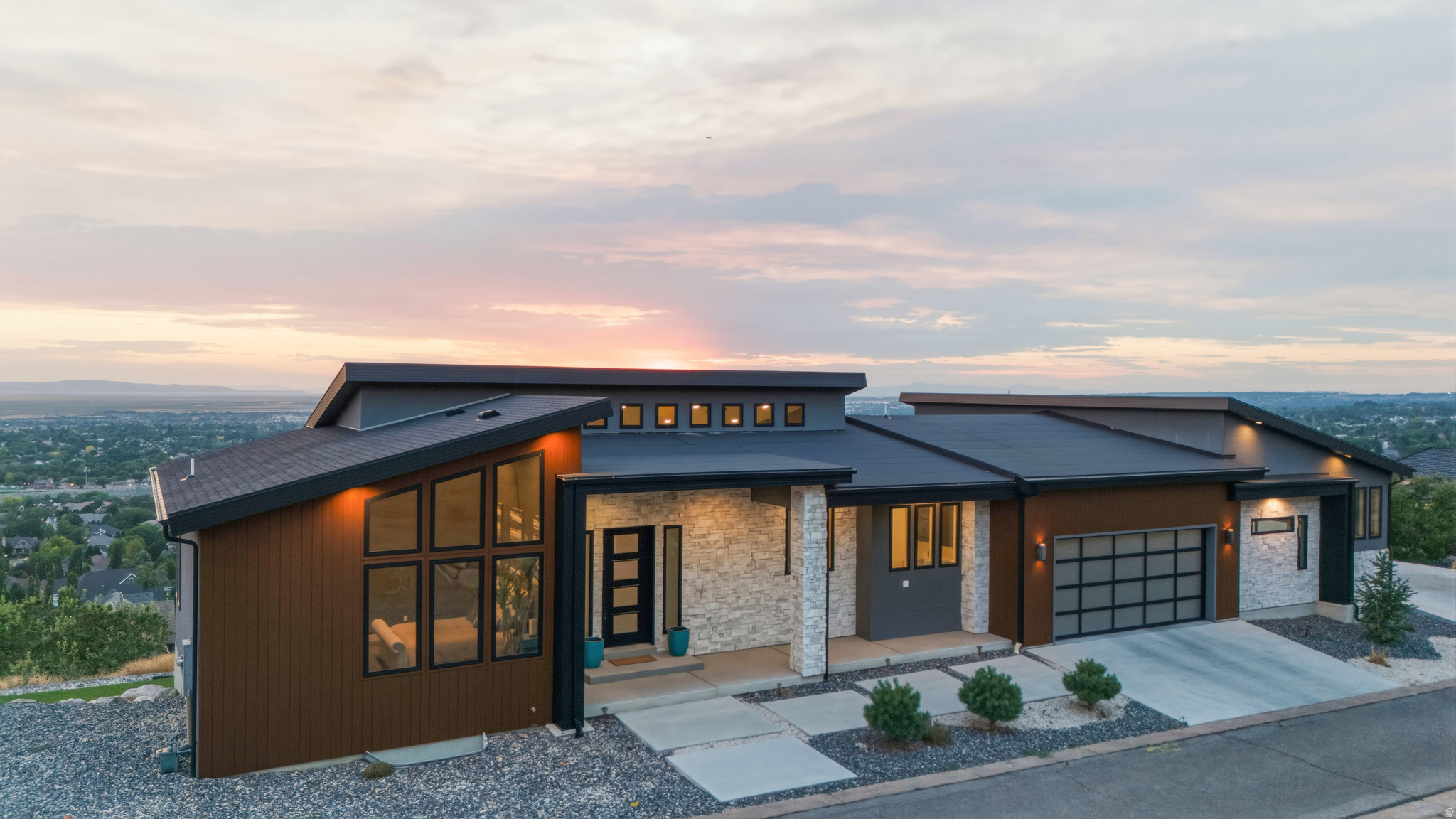 DEER CREST AT HIDDEN SPRINGS - Residential