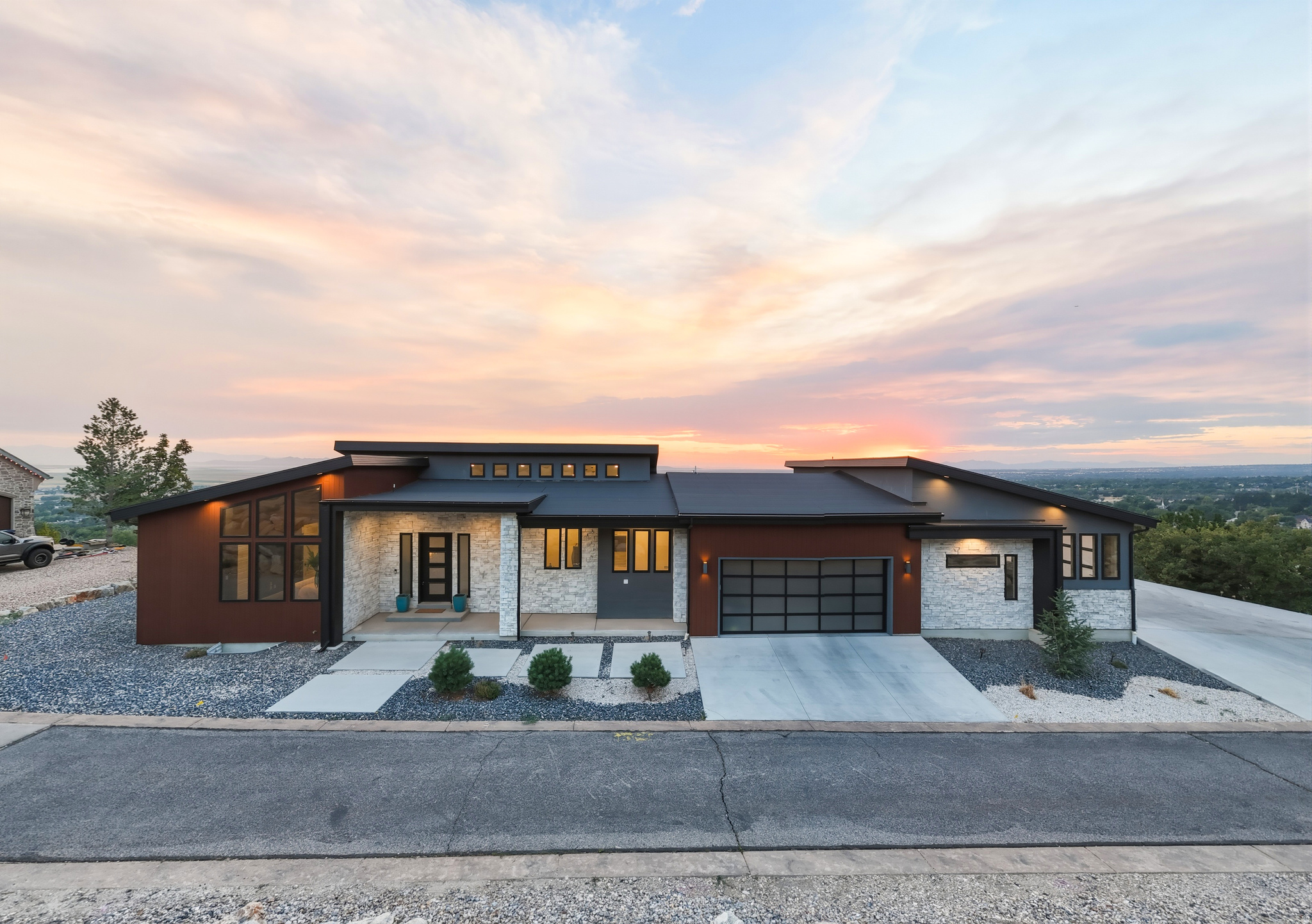 DEER CREST AT HIDDEN SPRINGS - Residential