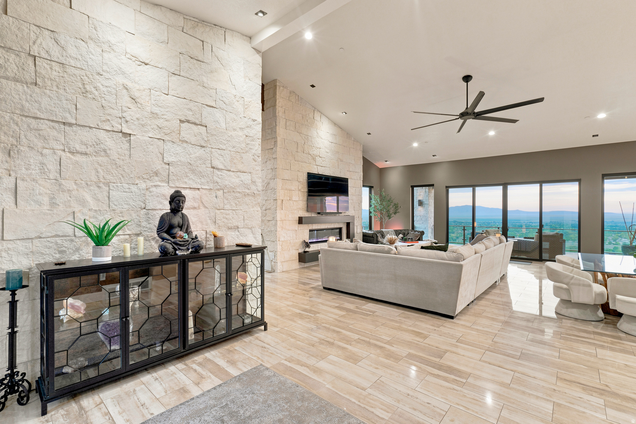 DEER CREST AT HIDDEN SPRINGS - Residential