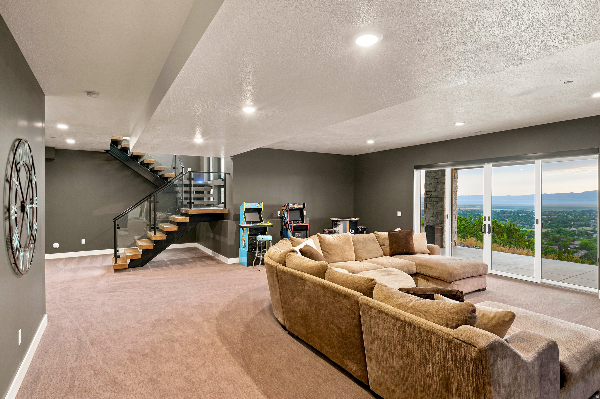 DEER CREST AT HIDDEN SPRINGS - Residential