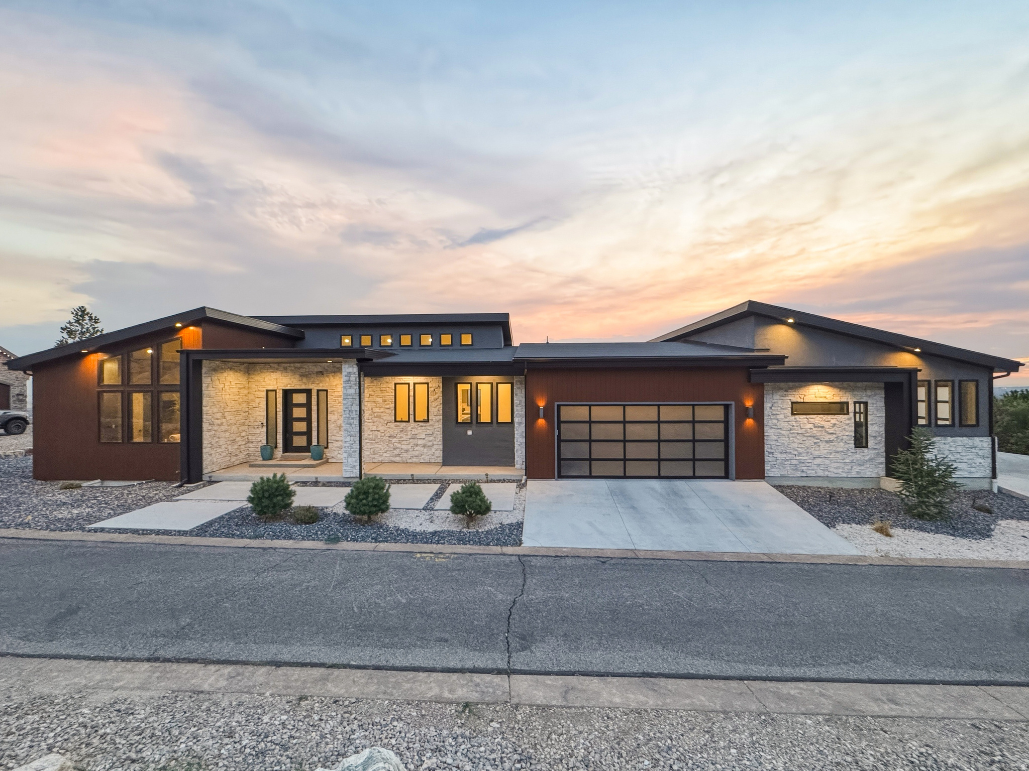 DEER CREST AT HIDDEN SPRINGS - Residential