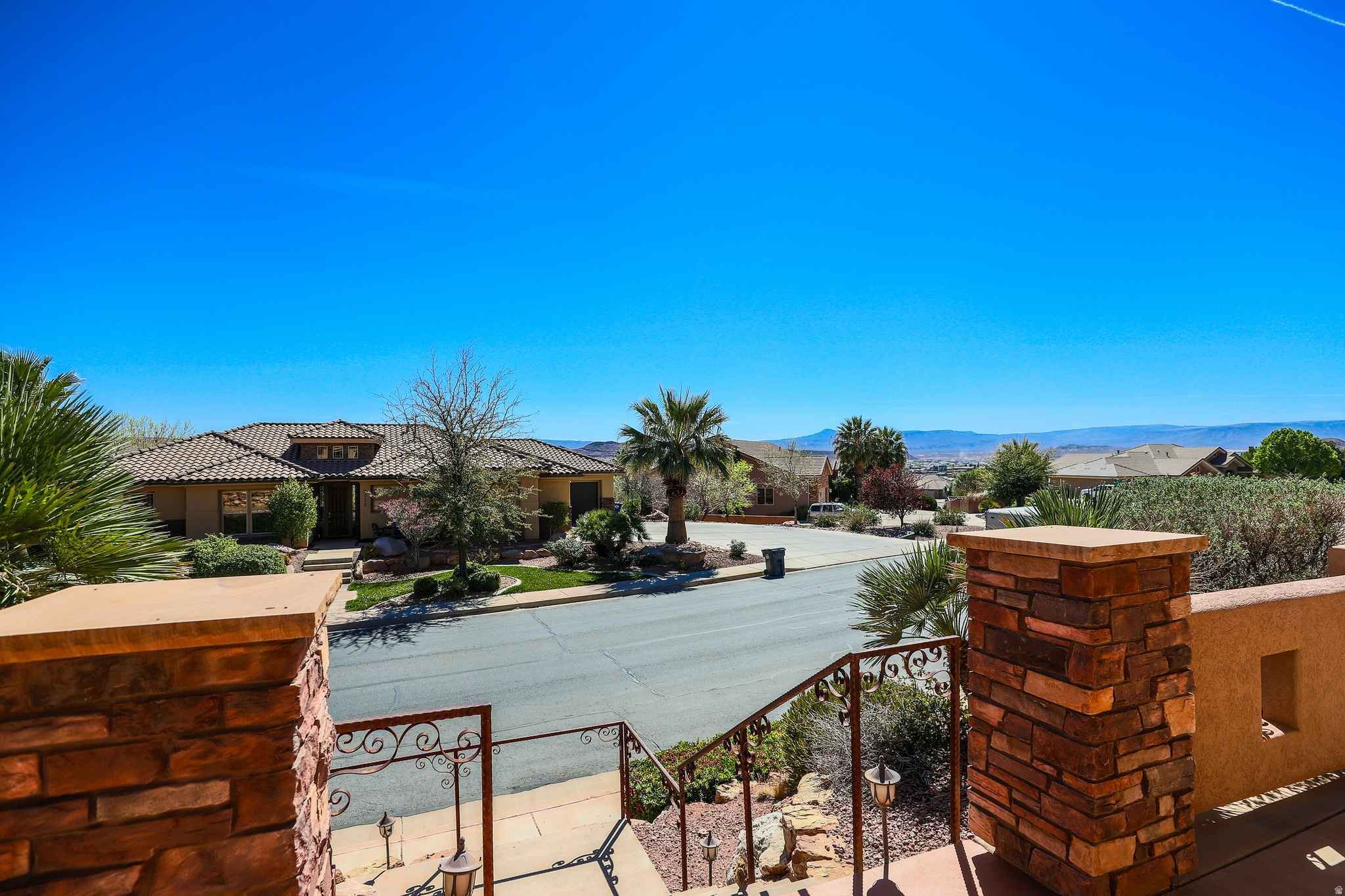 GREYSTONE ESTATES - Residential