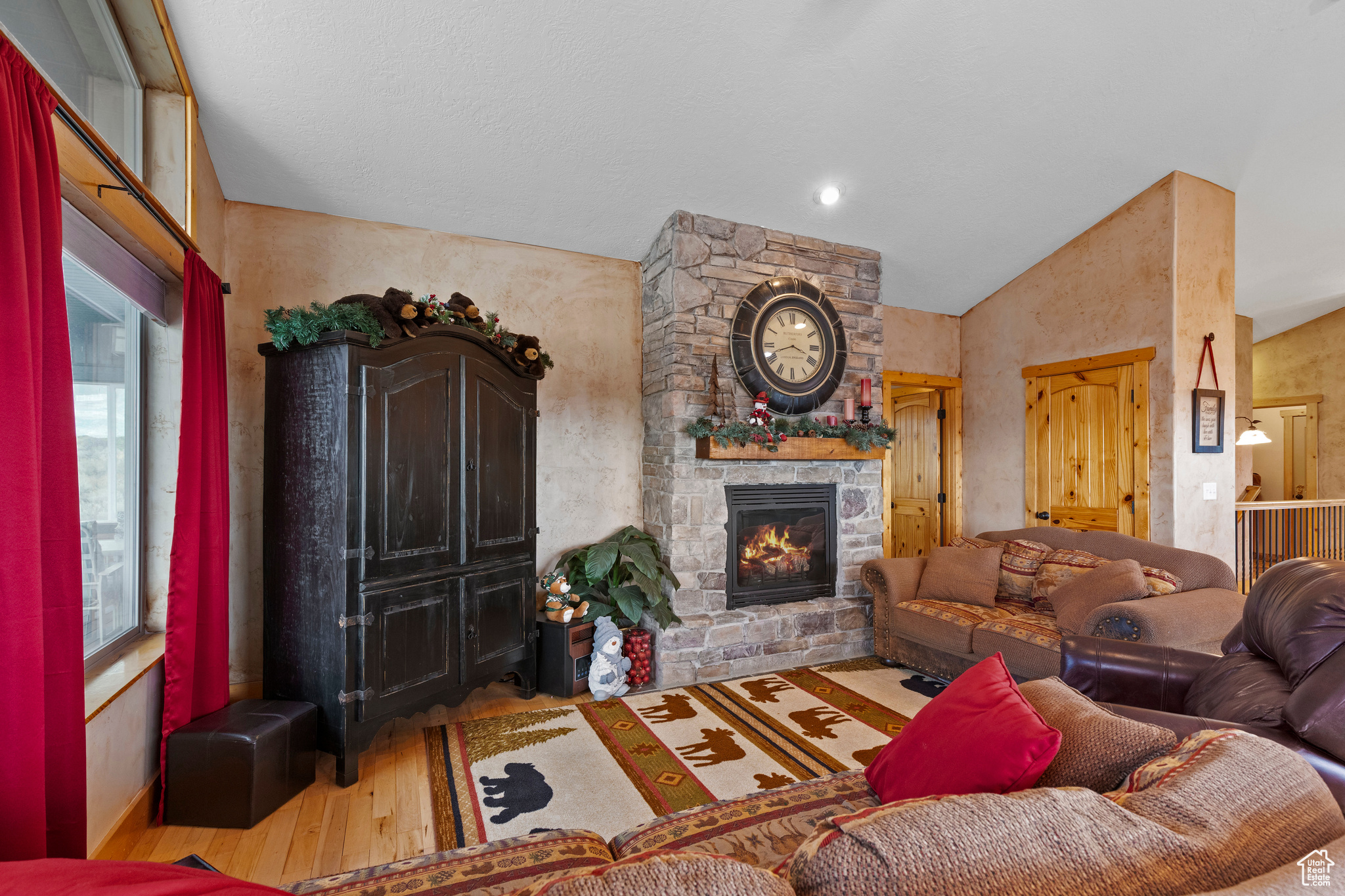 GOLF COURSE SUB 2 LOT 82 - Residential