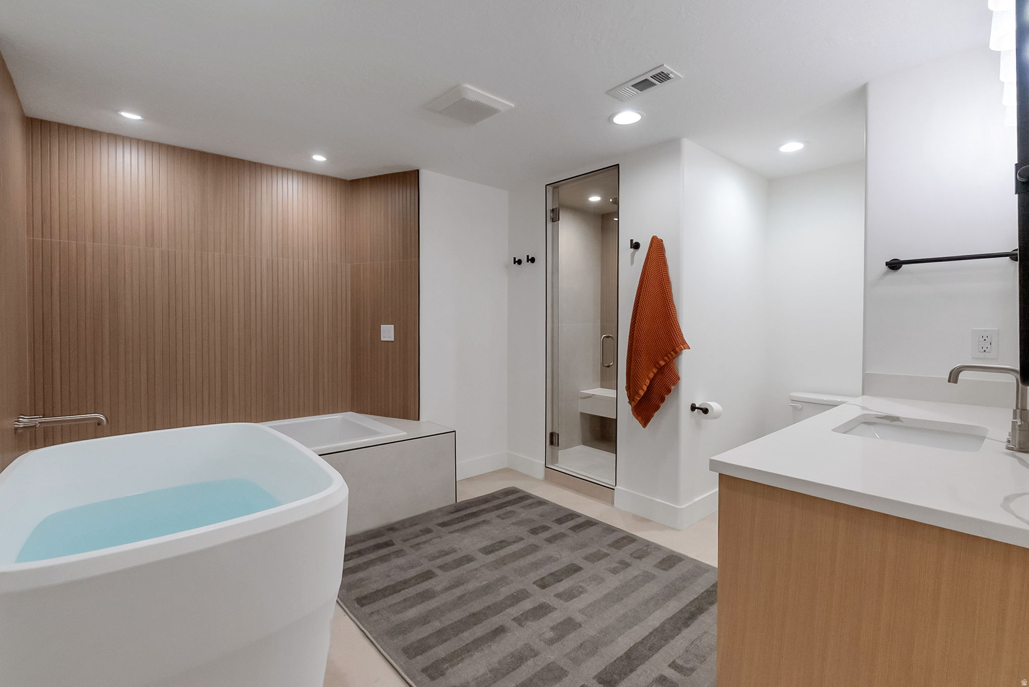 EAGLEWOOD ESTATES - Residential