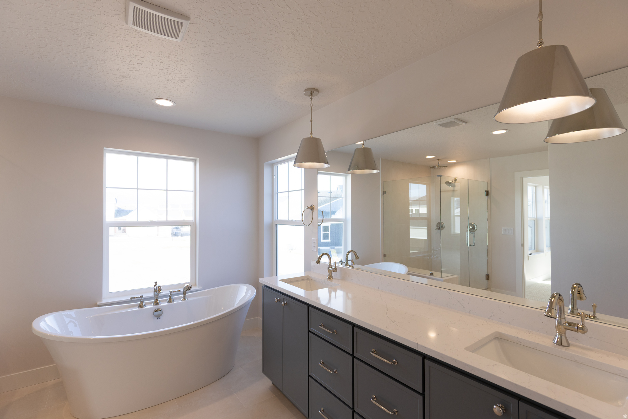 BEACON POINTE - Residential