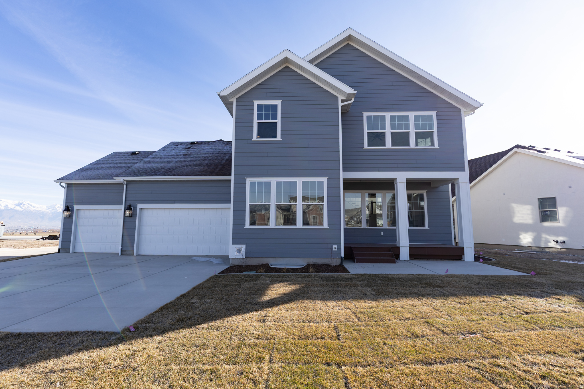 BEACON POINTE - Residential