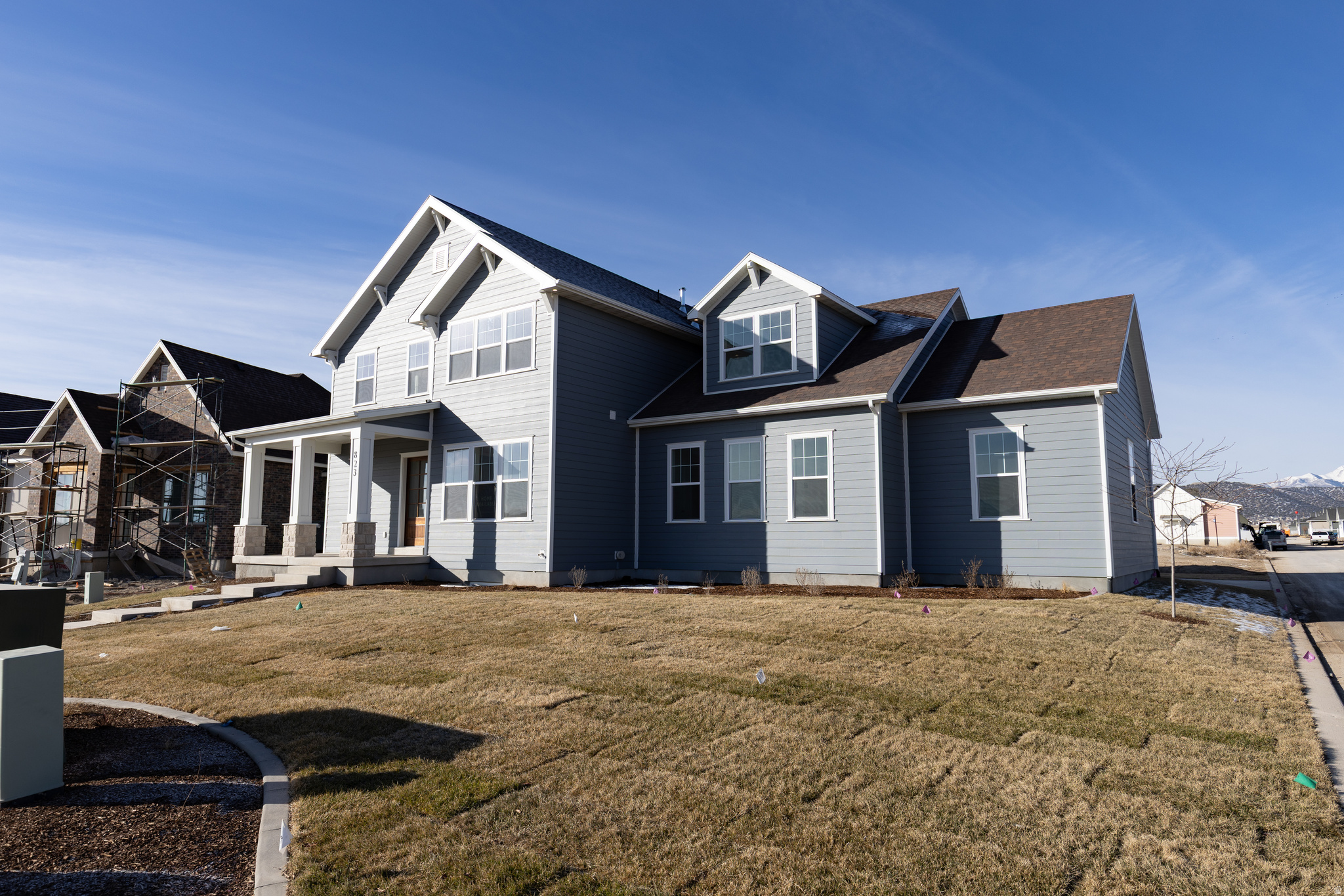 BEACON POINTE - Residential