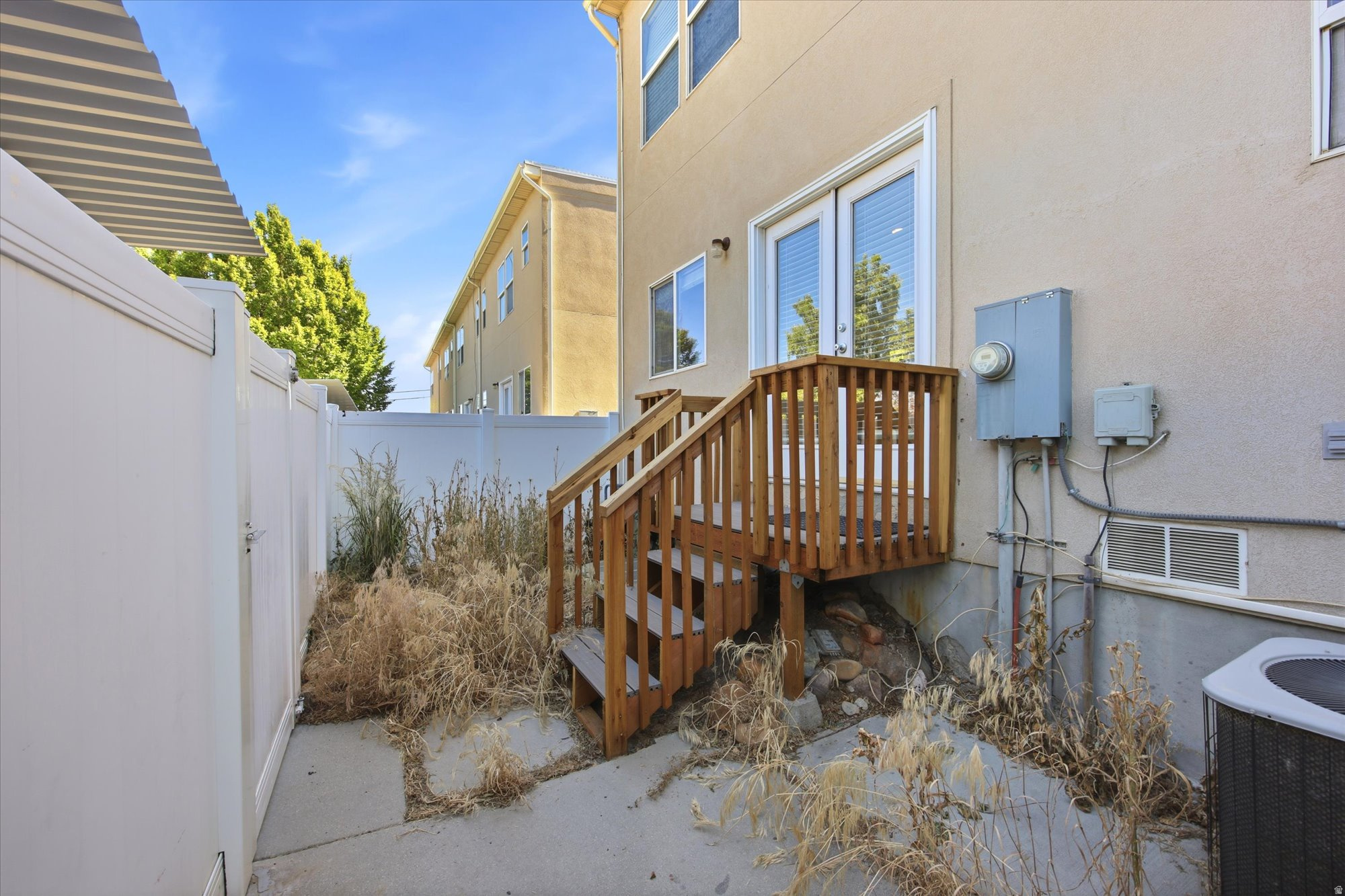 MADISON SQUARE TOWNH - Residential