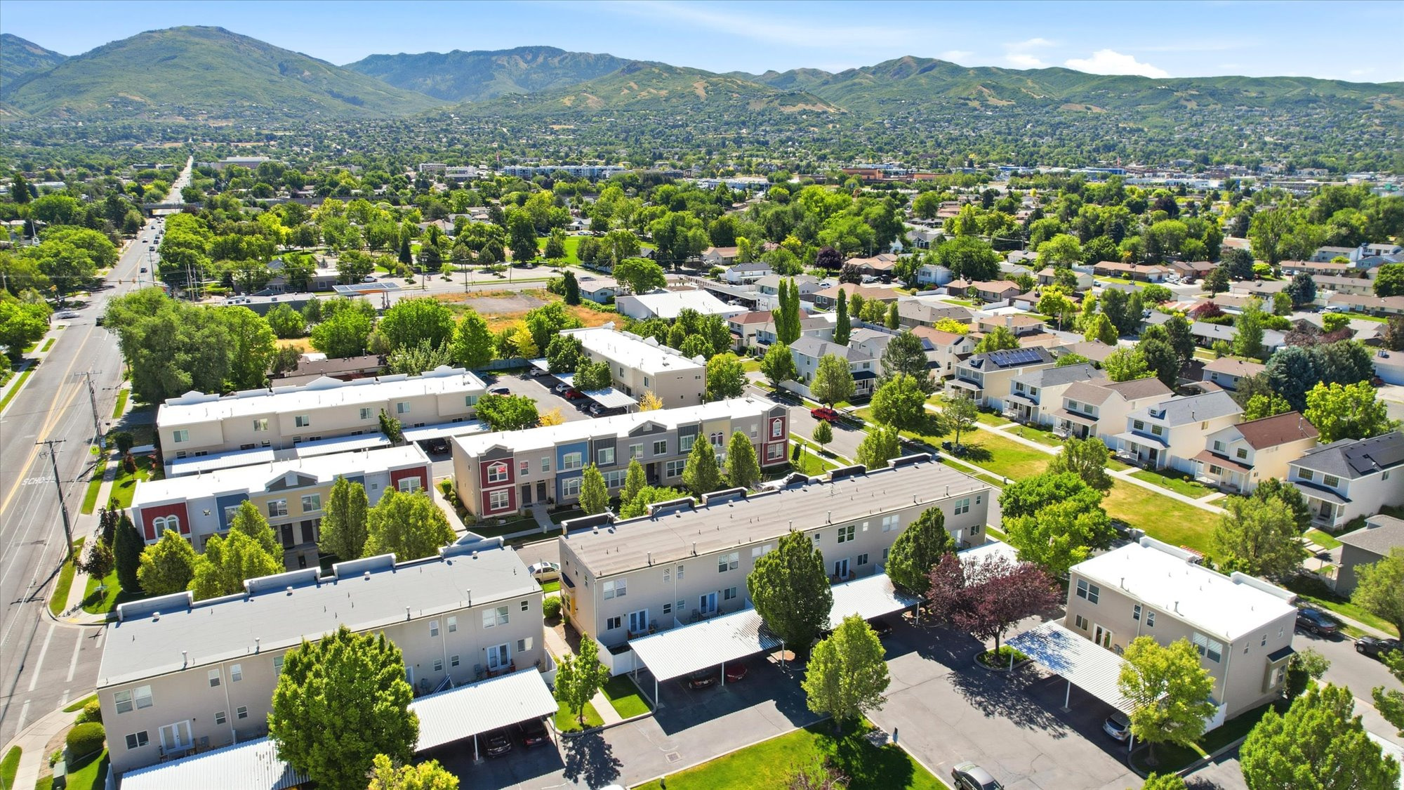 MADISON SQUARE TOWNH - Residential