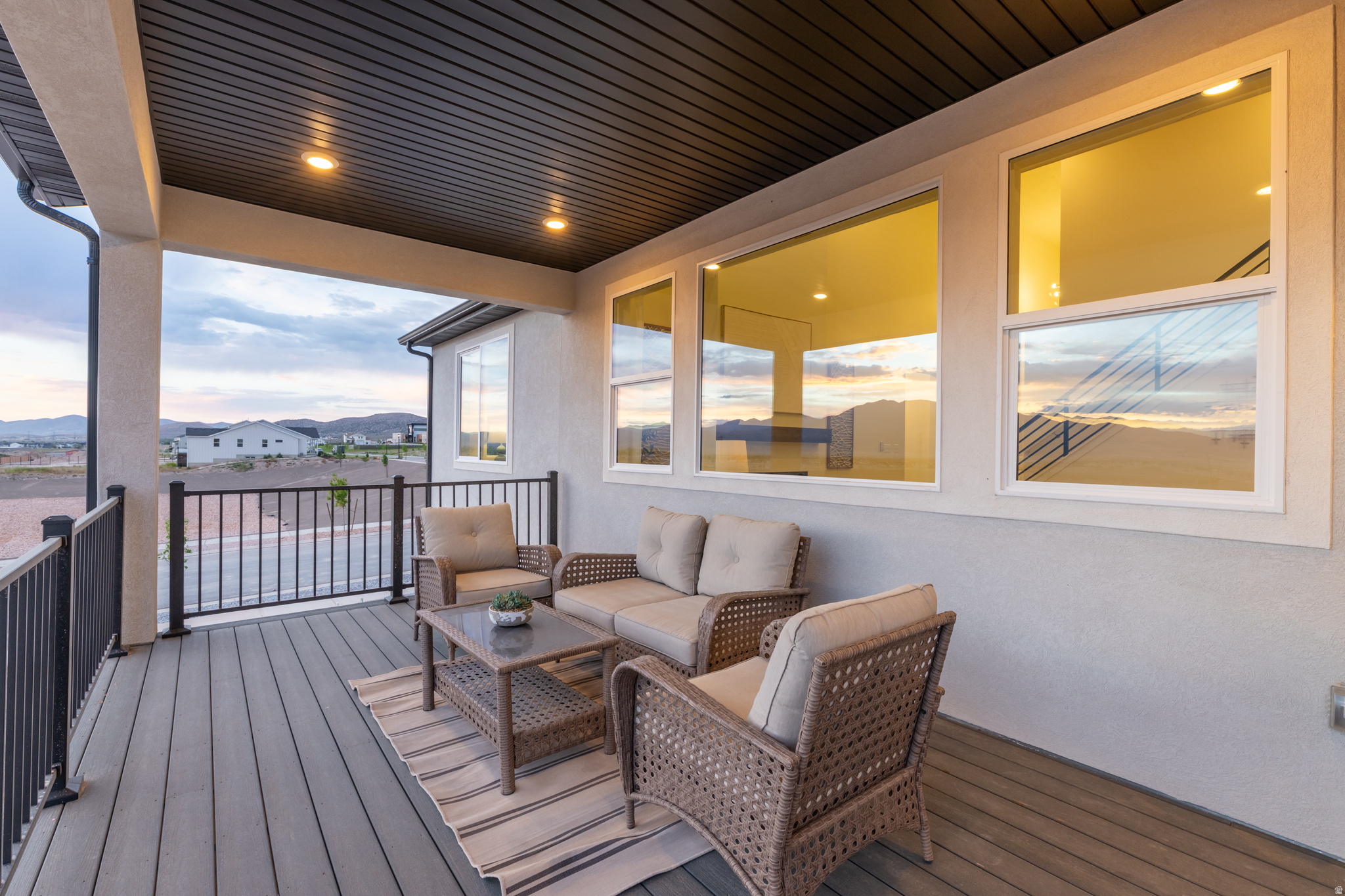 NORTH LAKE MEADOWS - Residential