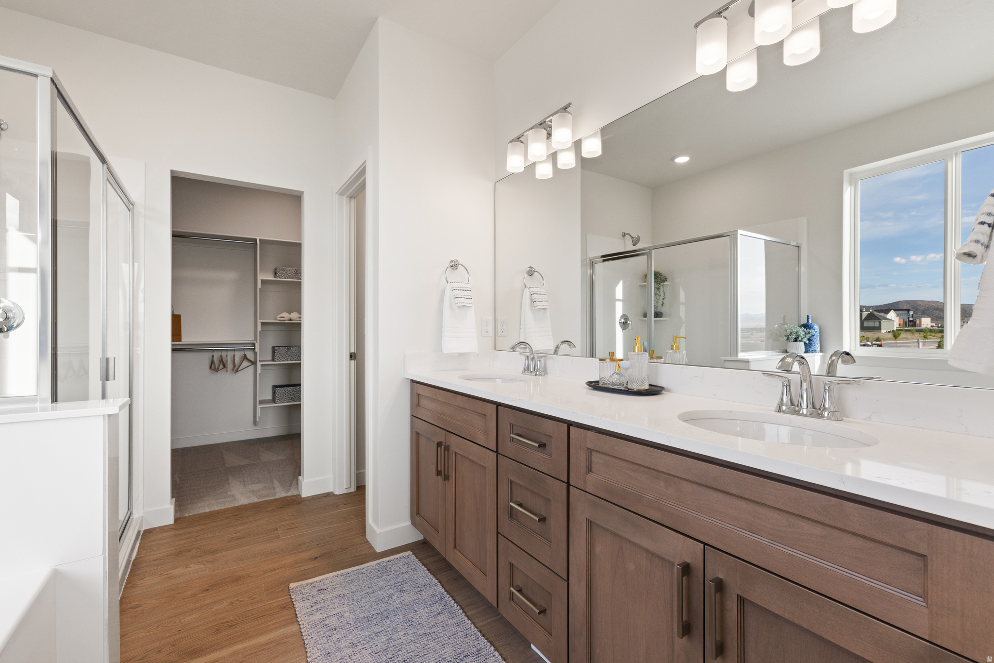 NORTH LAKE MEADOWS - Residential