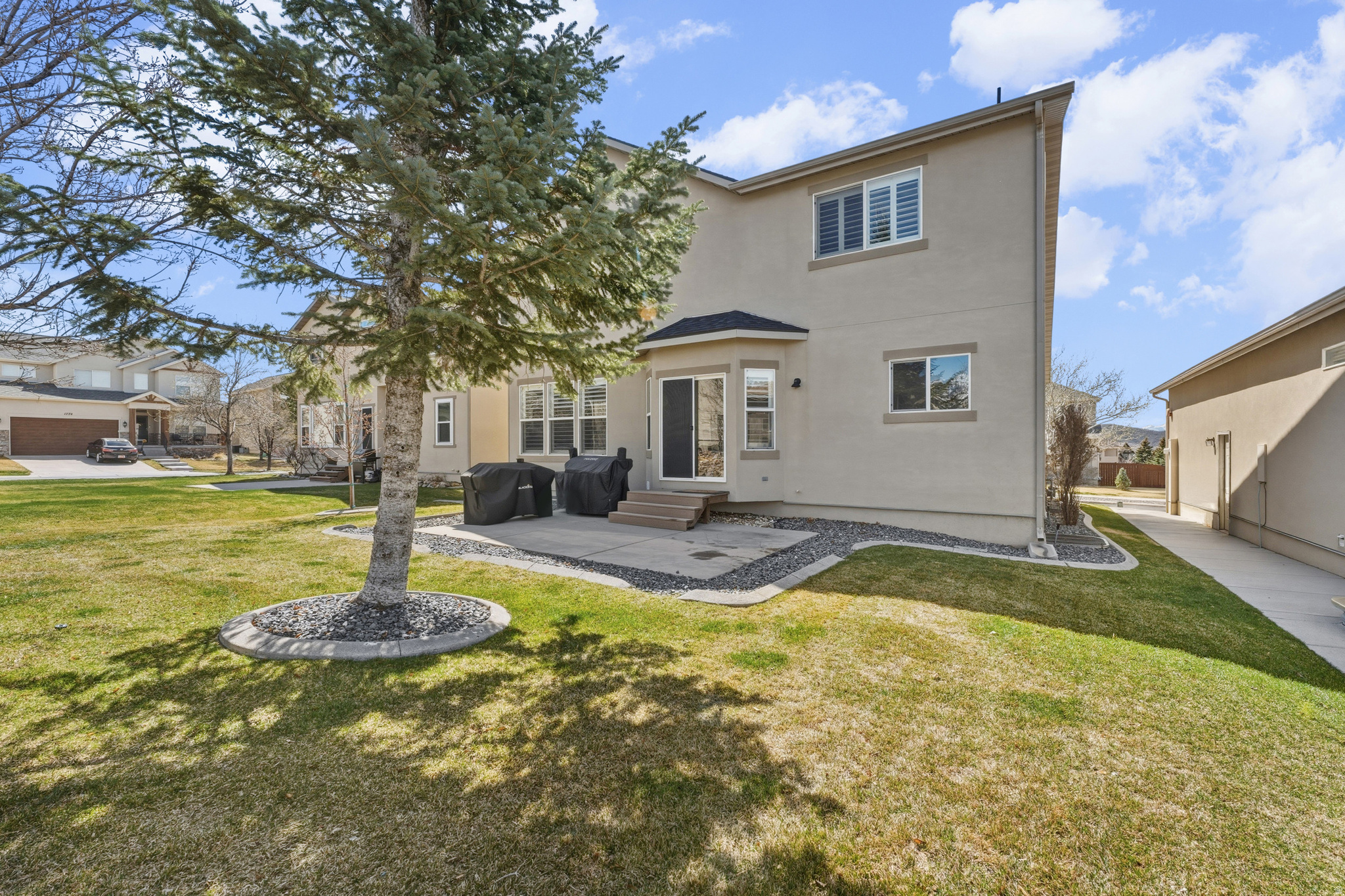 OAK VISTA AT SUNCREST - Residential
