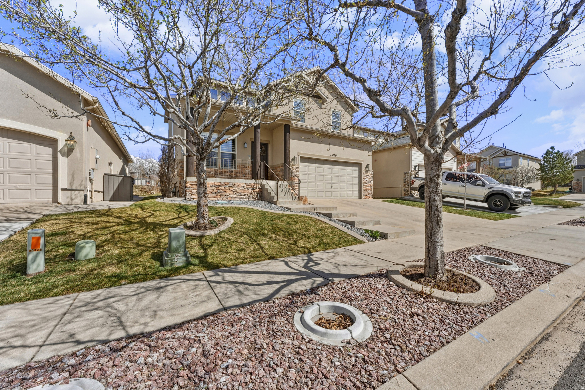 OAK VISTA AT SUNCREST - Residential