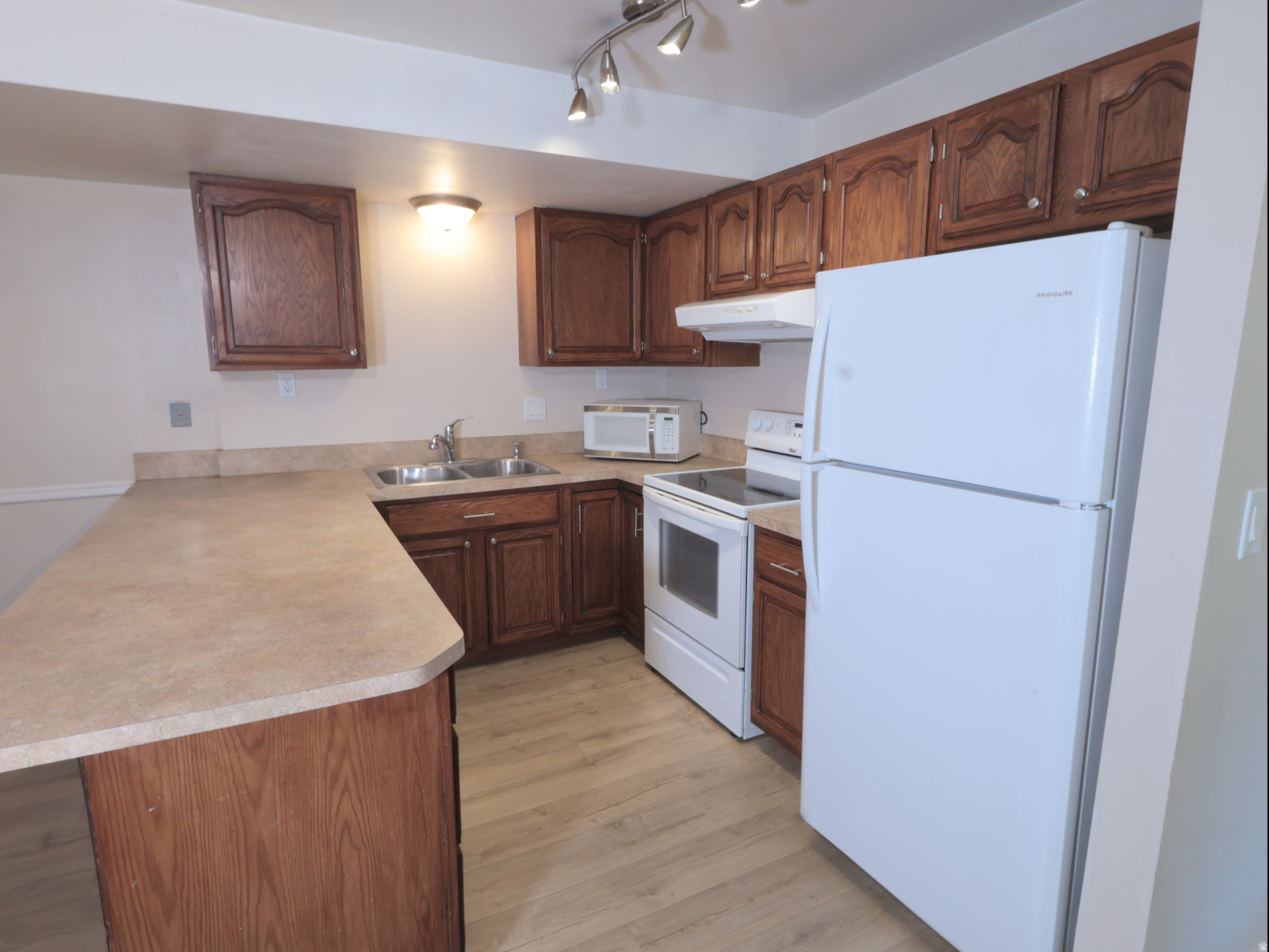 WILLOWBROOK - Residential