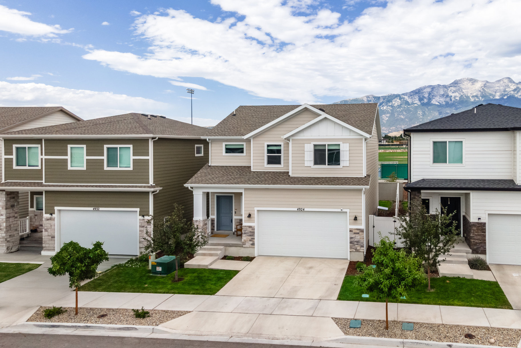 RIDGEVIEW - Residential