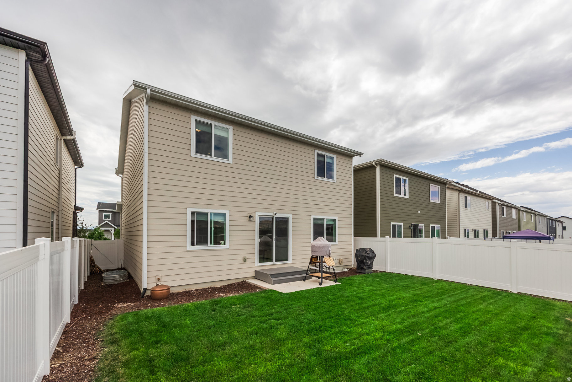RIDGEVIEW - Residential