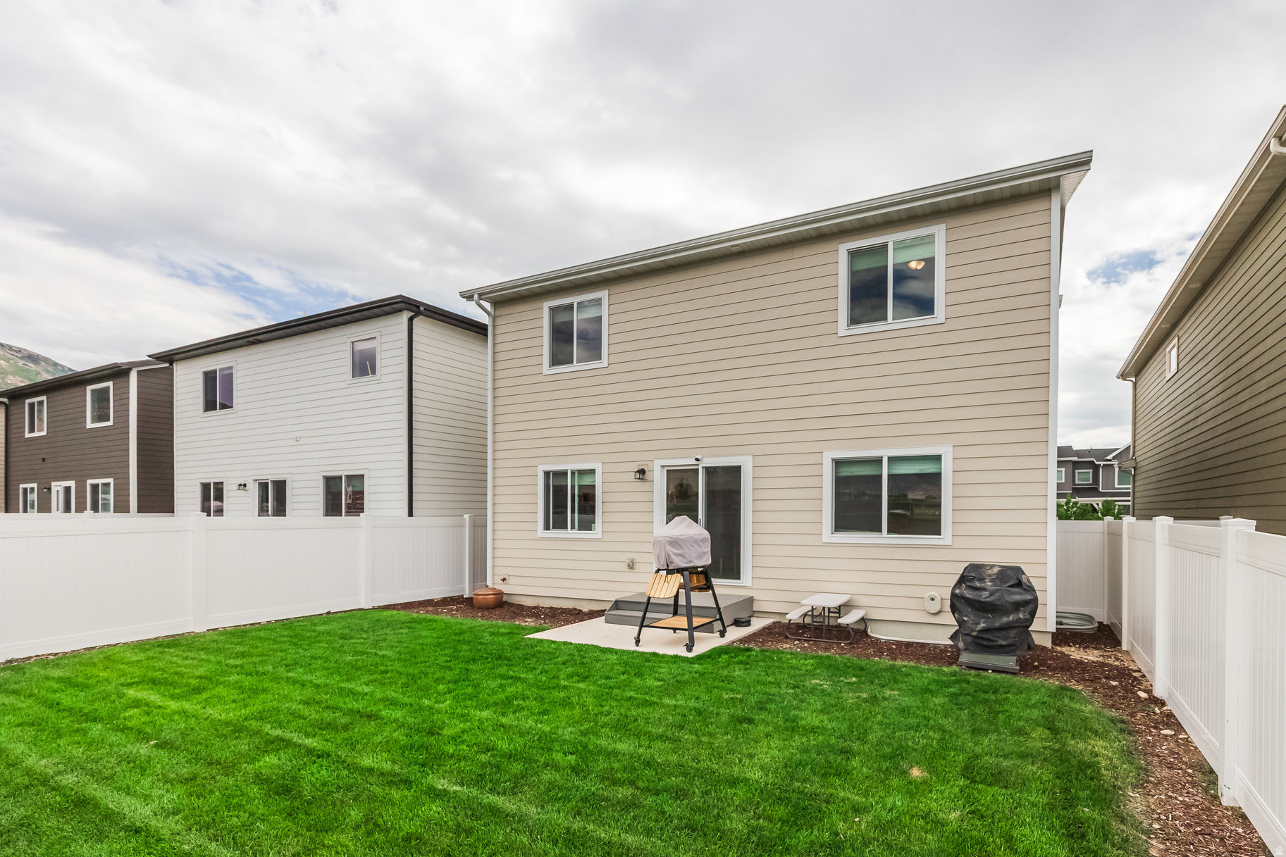 RIDGEVIEW - Residential