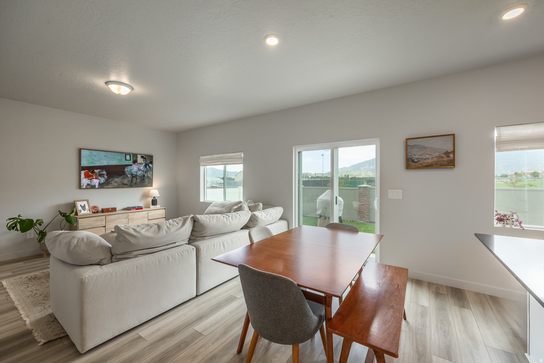 RIDGEVIEW - Residential