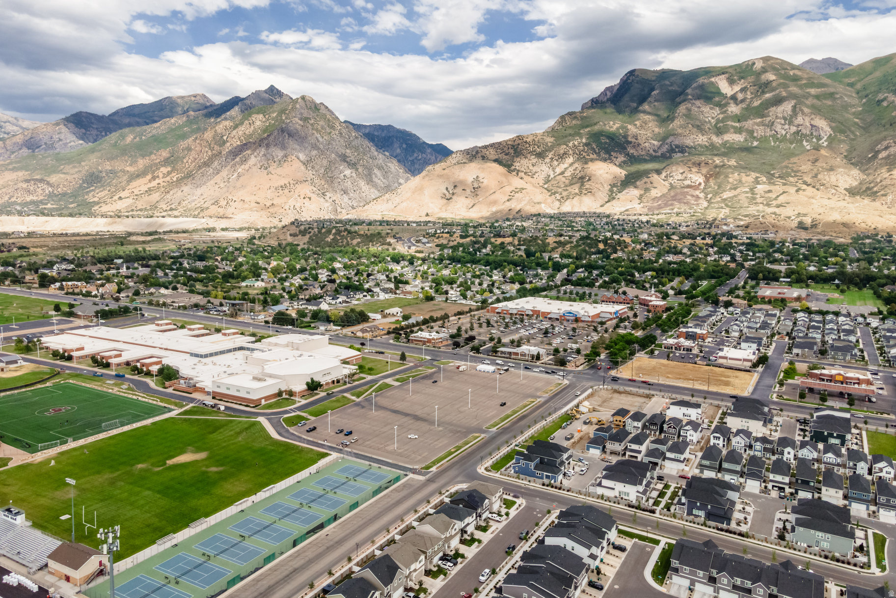 RIDGEVIEW - Residential