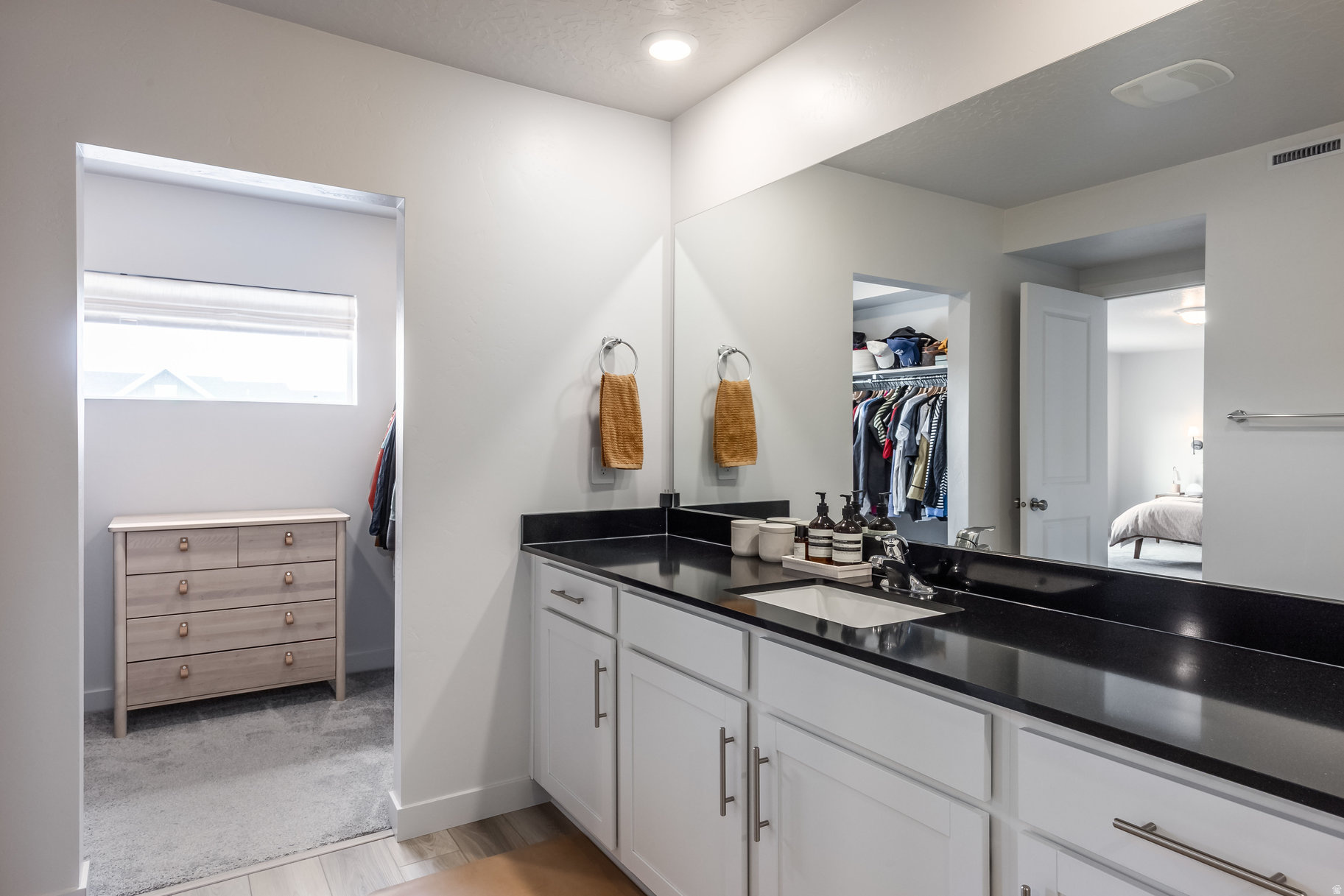 RIDGEVIEW - Residential