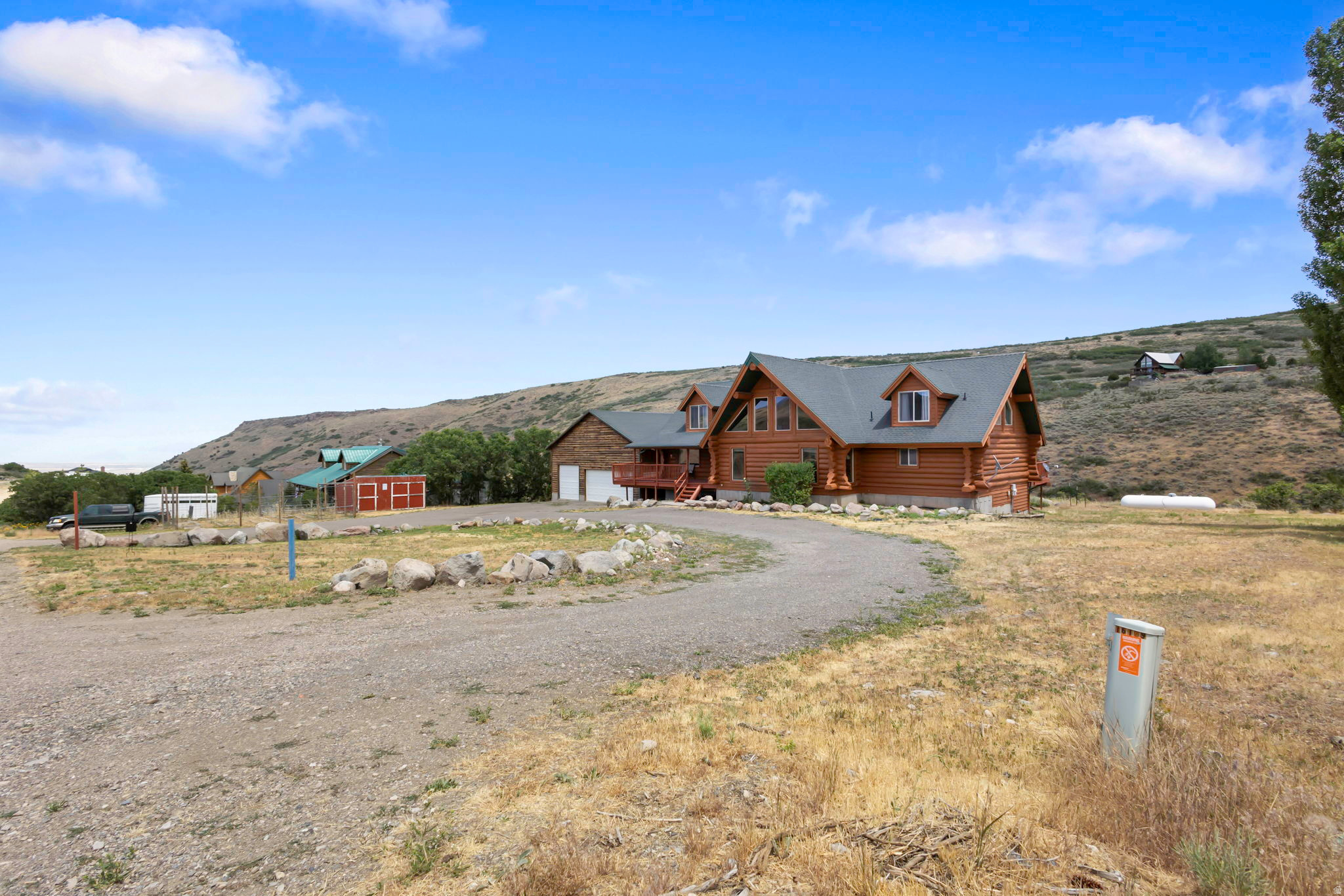 HI-COUNTRY ESTATES II - Residential