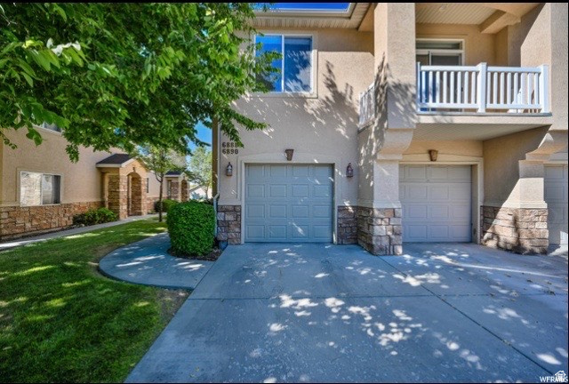 This is it!... your own space. Your own peace. This spacious & adorable 2/2 condo offers a fabulous updated primary bath, in a highly desirable location, no neighbors above or below (the kind of quiet that's hard to find). Priced to sell and easy to love.