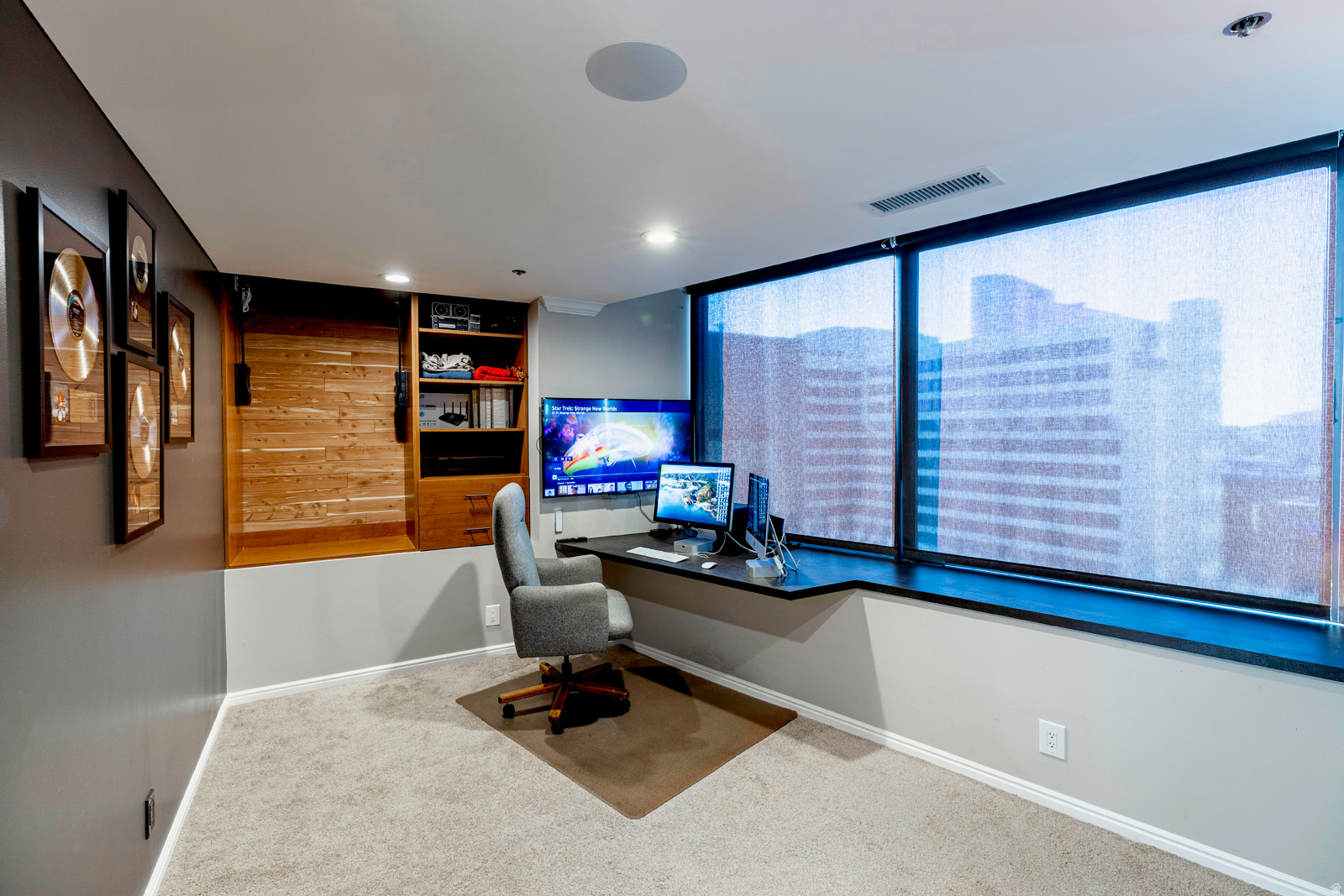 AMERICAN TOWERS - Residential