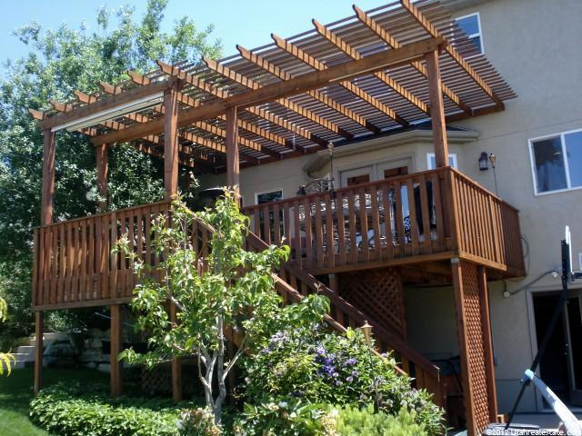 PINNACLE POINTE - Residential